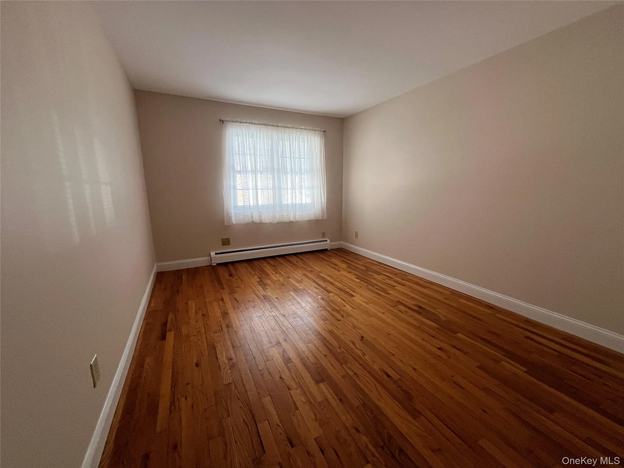 4 COLONIAL Road, Beacon, NY, 1 Bedroom Bedrooms, 4 Rooms Rooms,1 BathroomBathrooms,Residential,For Rent,COLONIAL,0,1038978 4 COLONIAL Road, Beacon, NY, 1 Bedroom Bedrooms, 4 Rooms Rooms,1 BathroomBathrooms,Residential,For Rent,COLONIAL,0,1038978