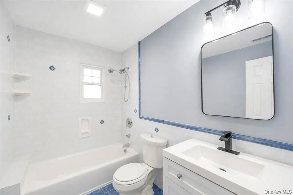 779 Peconic Avenue, Babylon, NY, 4 Bedrooms Bedrooms, 8 Rooms Rooms,4 BathroomsBathrooms,Residential,For Rent,Peconic,0,1038986 779 Peconic Avenue, Babylon, NY, 4 Bedrooms Bedrooms, 8 Rooms Rooms,4 BathroomsBathrooms,Residential,For Rent,Peconic,0,1038986