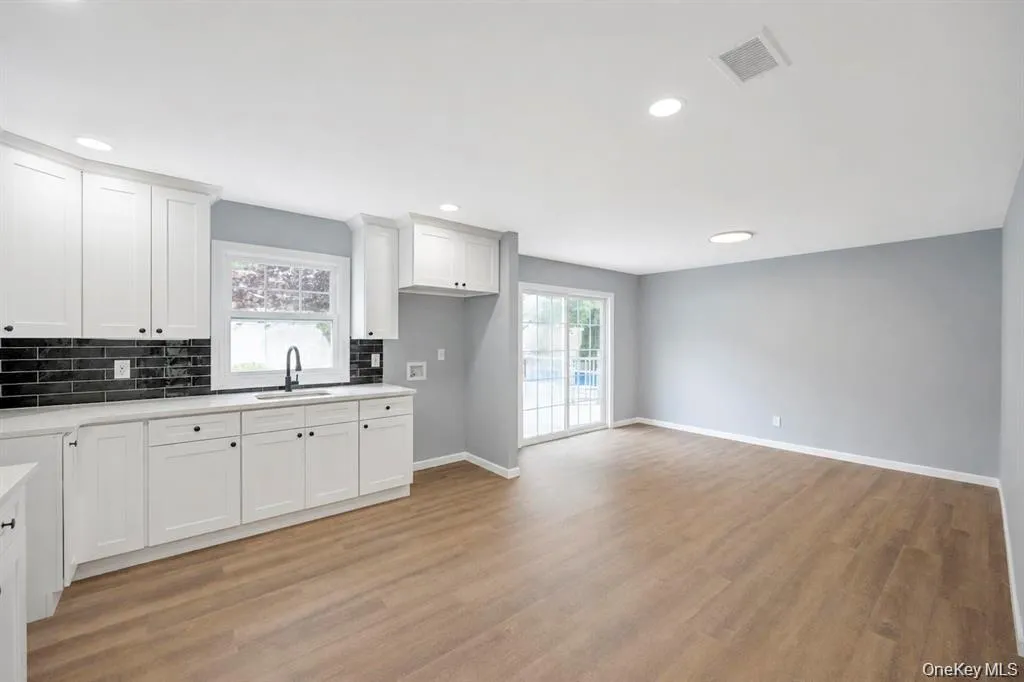 779 Peconic Avenue, Babylon, NY, 4 Bedrooms Bedrooms, 8 Rooms Rooms,4 BathroomsBathrooms,Residential,For Rent,Peconic,0,1038986 779 Peconic Avenue, Babylon, NY, 4 Bedrooms Bedrooms, 8 Rooms Rooms,4 BathroomsBathrooms,Residential,For Rent,Peconic,0,1038986