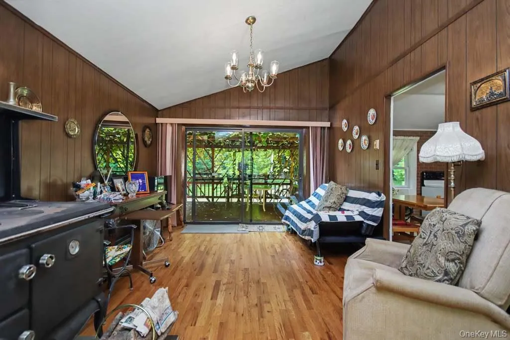 198 Pine Grove Road, Bethel, NY, 3 Bedrooms Bedrooms, 6 Rooms Rooms,1 BathroomBathrooms,Residential,For Rent,Pine Grove,0,1038995 198 Pine Grove Road, Bethel, NY, 3 Bedrooms Bedrooms, 6 Rooms Rooms,1 BathroomBathrooms,Residential,For Rent,Pine Grove,0,1038995