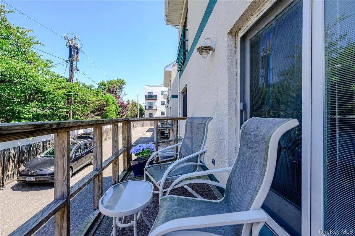 543 Broadway, Long Beach, NY, 3 Bedrooms Bedrooms, 6 Rooms Rooms,1 BathroomBathrooms,Residential,For Rent,Broadway,0,1038998 543 Broadway, Long Beach, NY, 3 Bedrooms Bedrooms, 6 Rooms Rooms,1 BathroomBathrooms,Residential,For Rent,Broadway,0,1038998