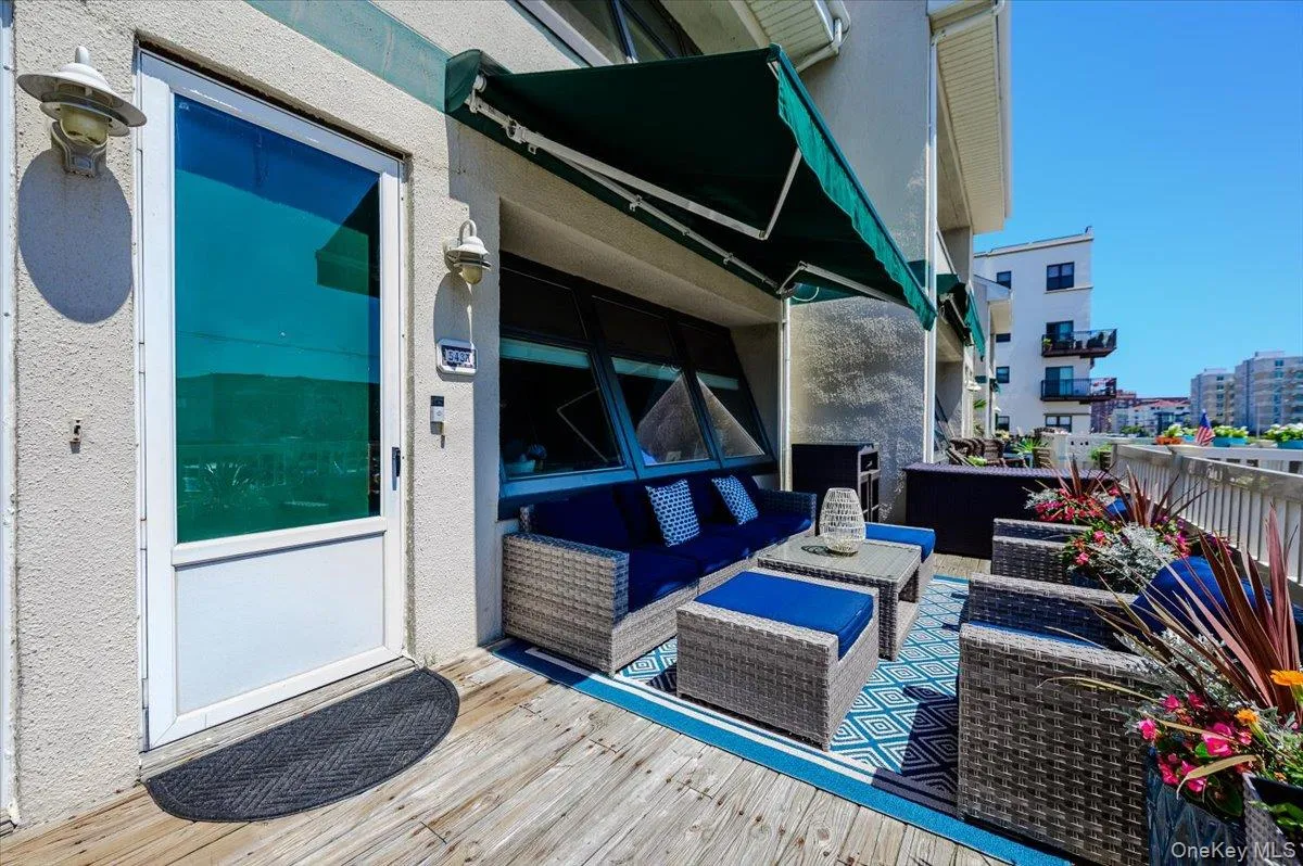 543 Broadway, Long Beach, NY, 3 Bedrooms Bedrooms, 6 Rooms Rooms,1 BathroomBathrooms,Residential,For Rent,Broadway,0,1038998 543 Broadway, Long Beach, NY, 3 Bedrooms Bedrooms, 6 Rooms Rooms,1 BathroomBathrooms,Residential,For Rent,Broadway,0,1038998