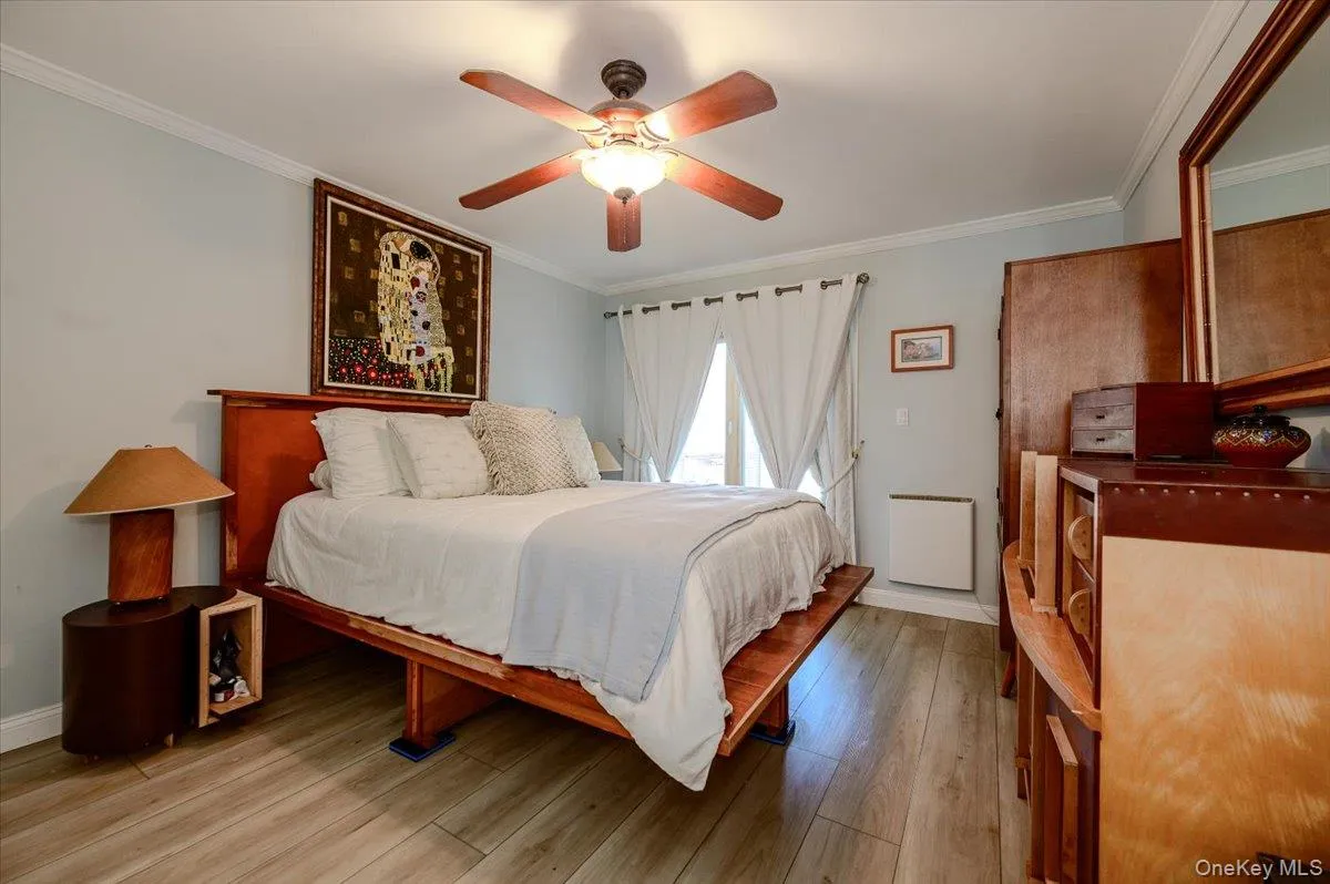 543 Broadway, Long Beach, NY, 3 Bedrooms Bedrooms, 6 Rooms Rooms,1 BathroomBathrooms,Residential,For Rent,Broadway,0,1038998 543 Broadway, Long Beach, NY, 3 Bedrooms Bedrooms, 6 Rooms Rooms,1 BathroomBathrooms,Residential,For Rent,Broadway,0,1038998