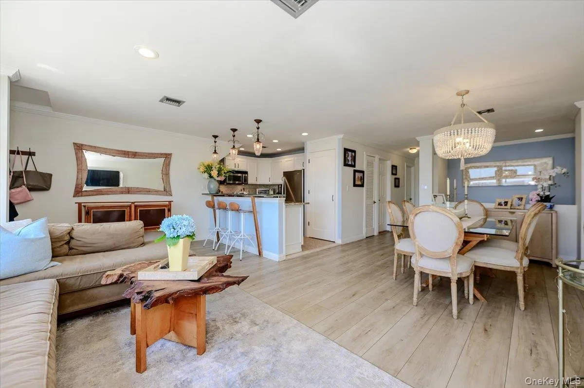 543 Broadway, Long Beach, NY, 3 Bedrooms Bedrooms, 6 Rooms Rooms,1 BathroomBathrooms,Residential,For Rent,Broadway,0,1038998 543 Broadway, Long Beach, NY, 3 Bedrooms Bedrooms, 6 Rooms Rooms,1 BathroomBathrooms,Residential,For Rent,Broadway,0,1038998