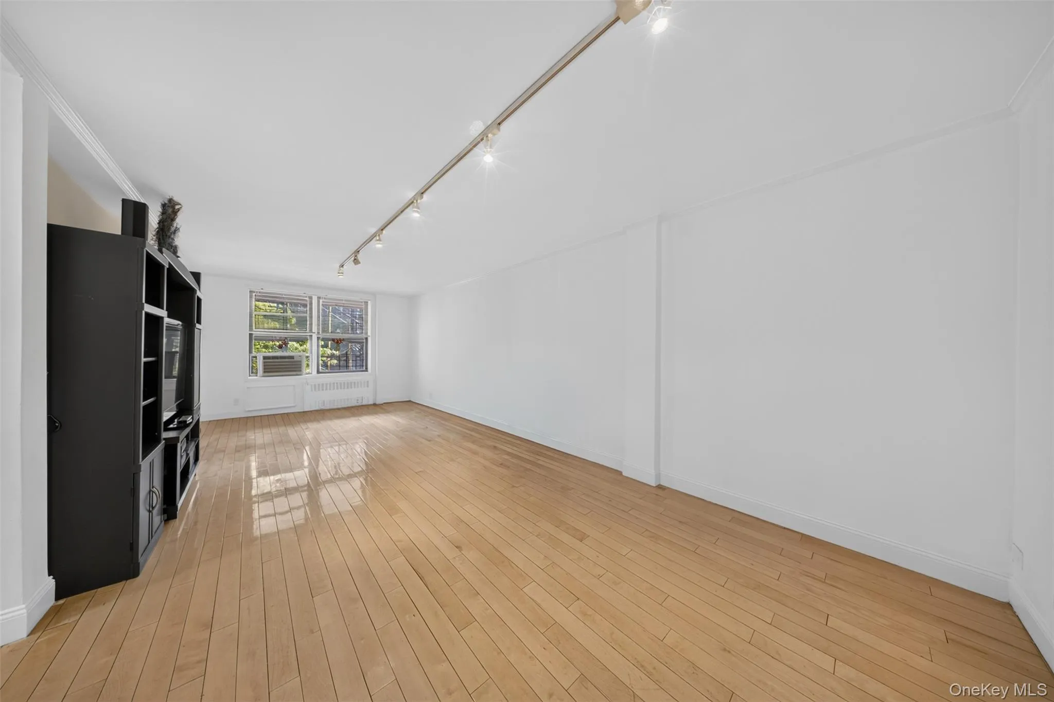 138-70 Elder Avenue, New York, NY, 3 Bedrooms Bedrooms, 7 Rooms Rooms,2 BathroomsBathrooms,Residential,For Rent,Elder,0,1039003 138-70 Elder Avenue, New York, NY, 3 Bedrooms Bedrooms, 7 Rooms Rooms,2 BathroomsBathrooms,Residential,For Rent,Elder,0,1039003