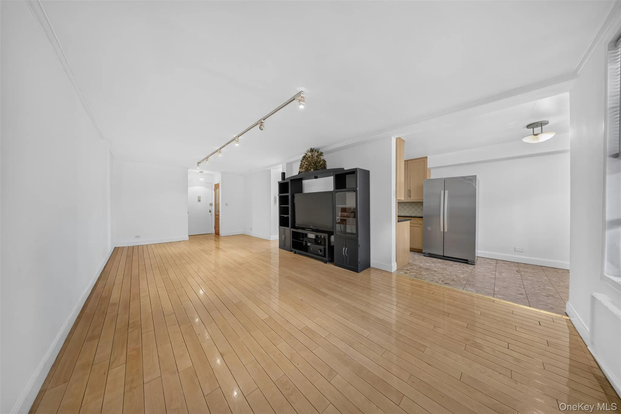 138-70 Elder Avenue, New York, NY, 3 Bedrooms Bedrooms, 7 Rooms Rooms,2 BathroomsBathrooms,Residential,For Rent,Elder,0,1039003 138-70 Elder Avenue, New York, NY, 3 Bedrooms Bedrooms, 7 Rooms Rooms,2 BathroomsBathrooms,Residential,For Rent,Elder,0,1039003