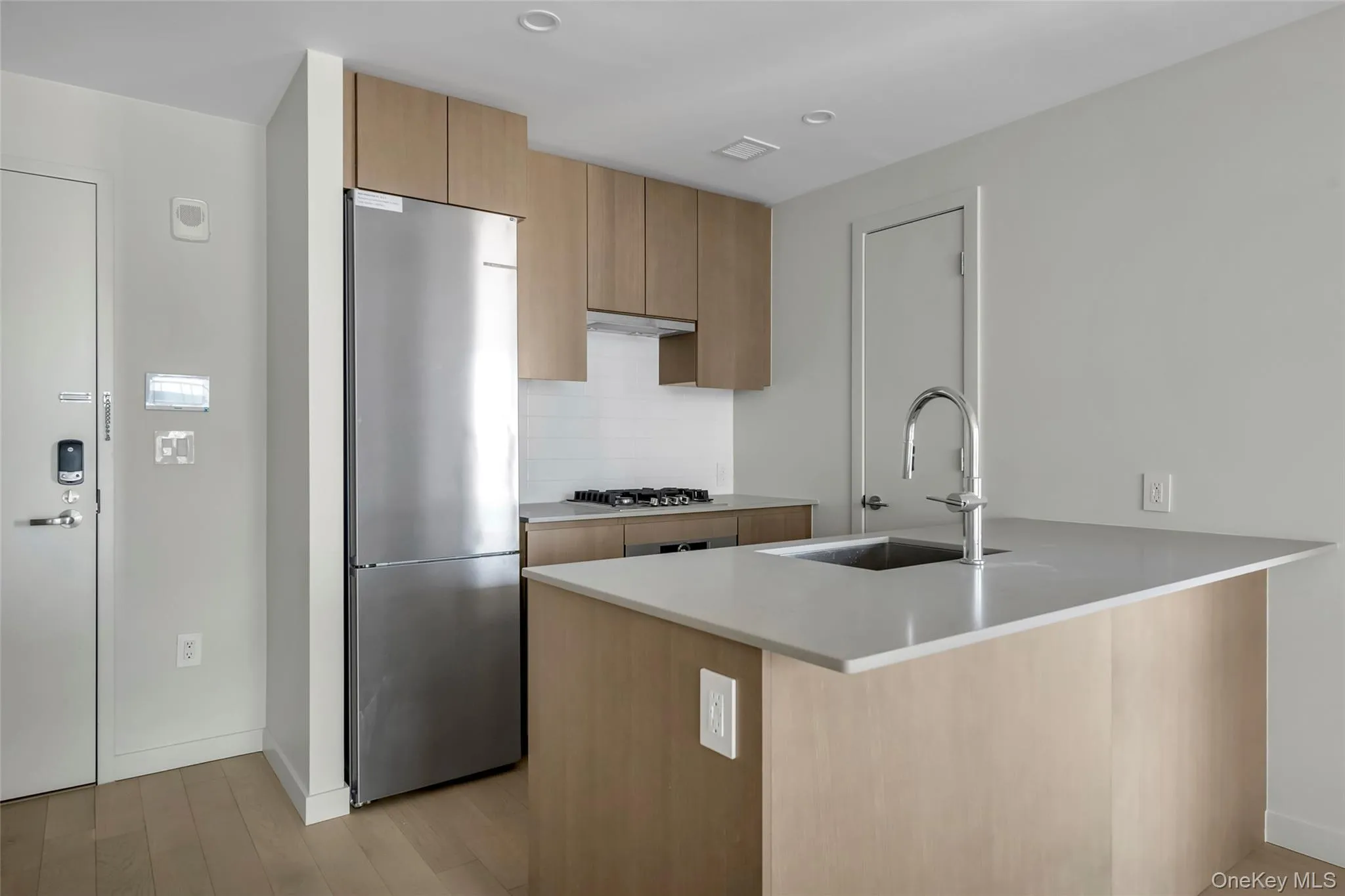 131-02B 40th Road, New York, NY, 1 Bedroom Bedrooms, 3 Rooms Rooms,1 BathroomBathrooms,Residential,For Rent,40th,0,1039007 131-02B 40th Road, New York, NY, 1 Bedroom Bedrooms, 3 Rooms Rooms,1 BathroomBathrooms,Residential,For Rent,40th,0,1039007