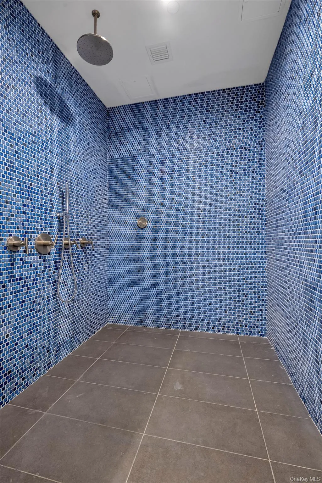 131-02B 40th Road, New York, NY, 1 Bedroom Bedrooms, 3 Rooms Rooms,1 BathroomBathrooms,Residential,For Rent,40th,0,1039007 131-02B 40th Road, New York, NY, 1 Bedroom Bedrooms, 3 Rooms Rooms,1 BathroomBathrooms,Residential,For Rent,40th,0,1039007