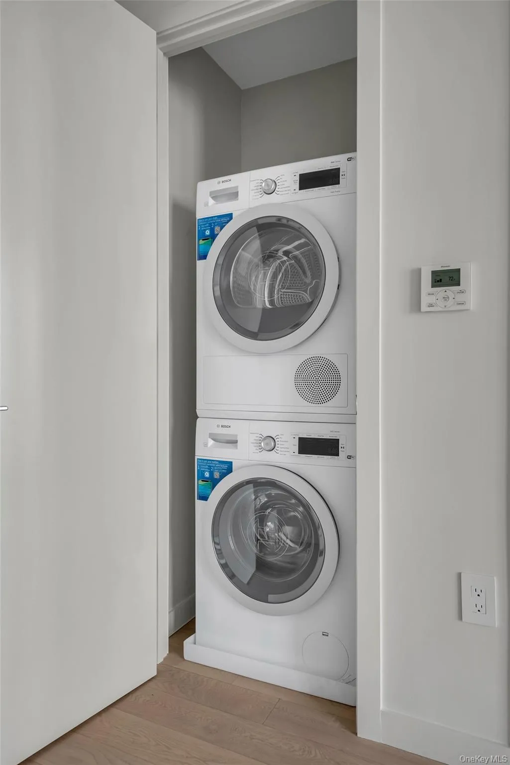 131-02B 40th Road, New York, NY, 1 Bedroom Bedrooms, 3 Rooms Rooms,1 BathroomBathrooms,Residential,For Rent,40th,0,1039007 131-02B 40th Road, New York, NY, 1 Bedroom Bedrooms, 3 Rooms Rooms,1 BathroomBathrooms,Residential,For Rent,40th,0,1039007