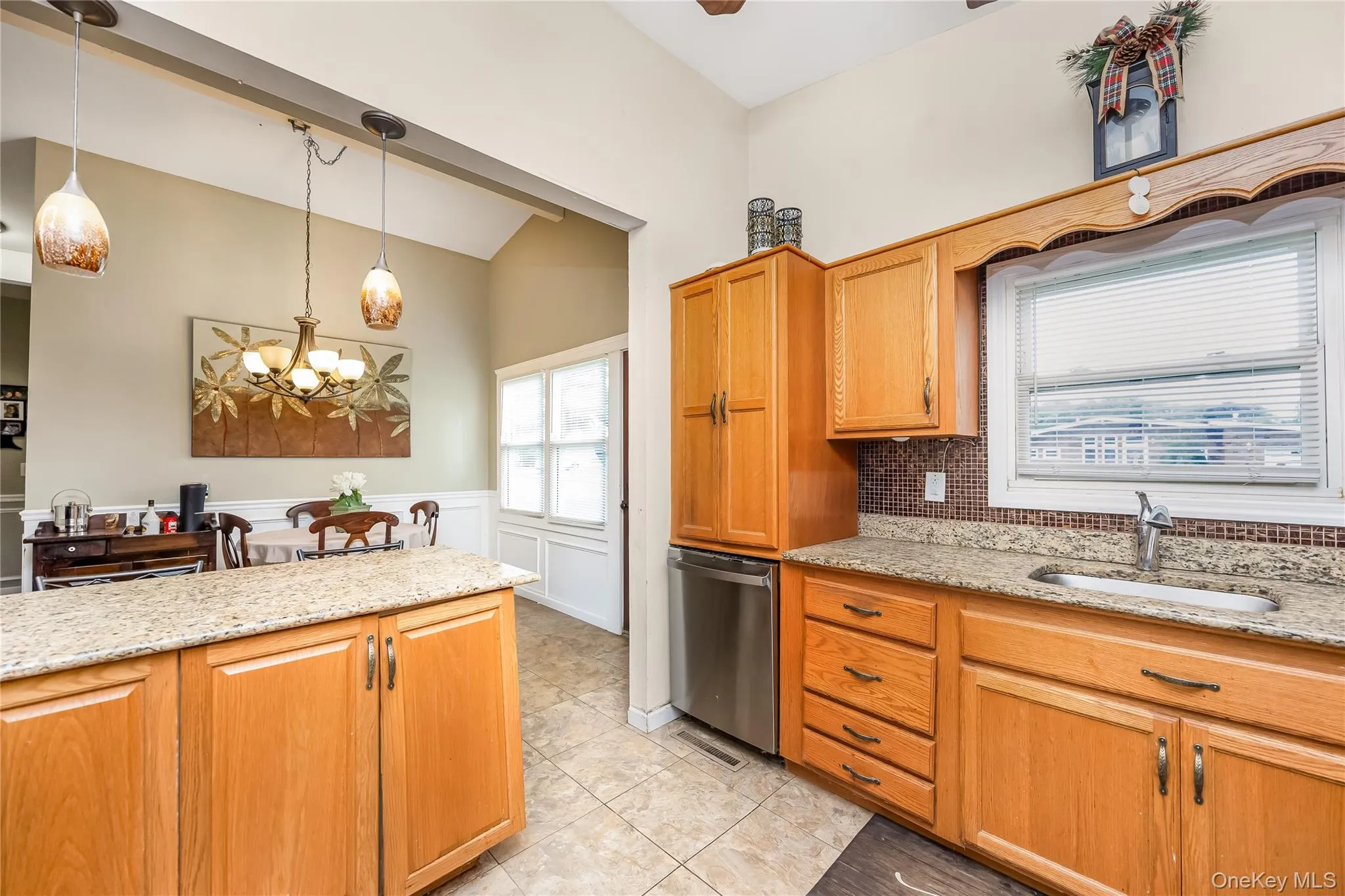 25 Beverly Street, Islip, NY, 3 Bedrooms Bedrooms, 7 Rooms Rooms,1 BathroomBathrooms,Residential,For Rent,Beverly,0,1039015 25 Beverly Street, Islip, NY, 3 Bedrooms Bedrooms, 7 Rooms Rooms,1 BathroomBathrooms,Residential,For Rent,Beverly,0,1039015