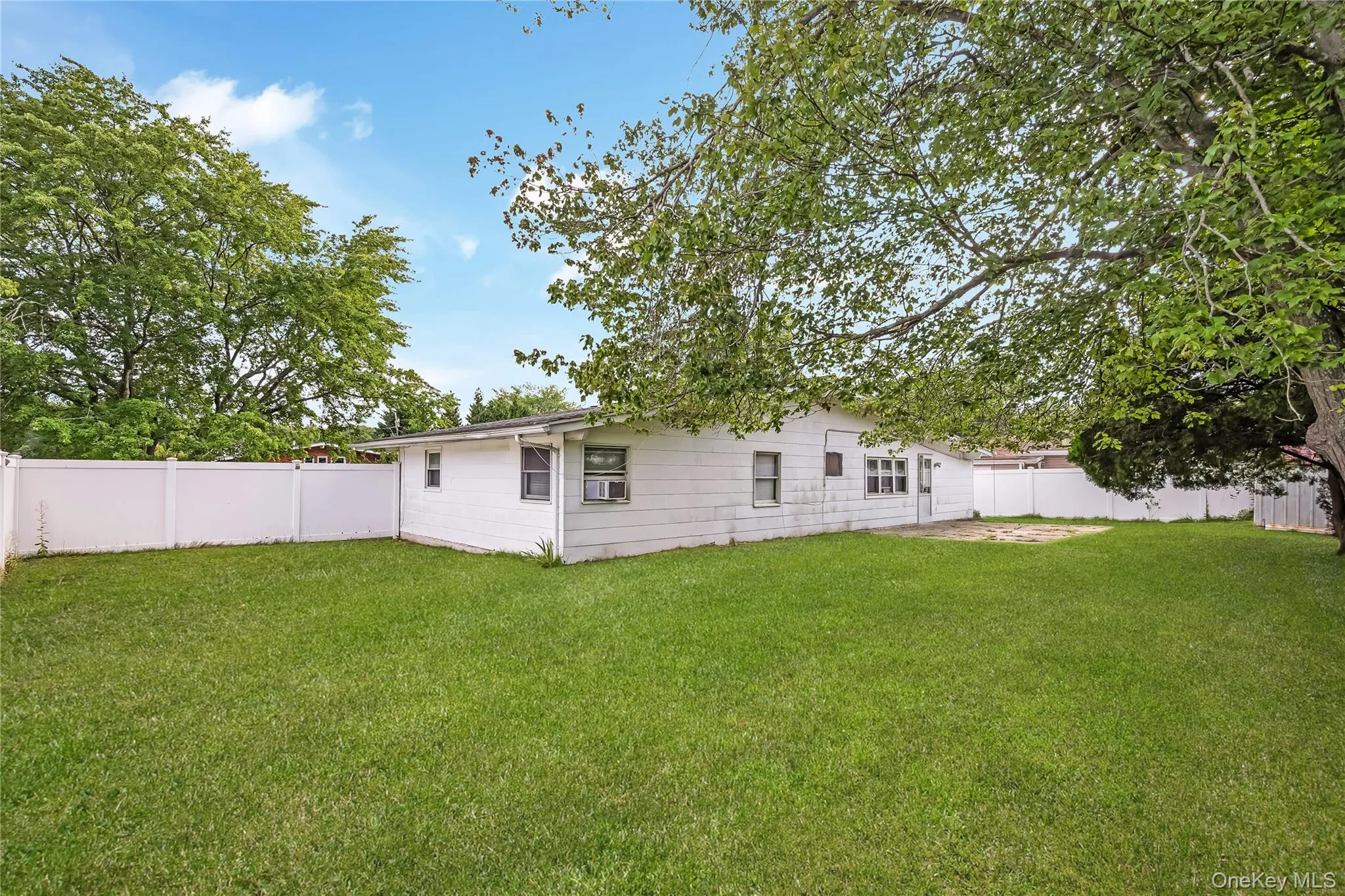 25 Beverly Street, Islip, NY, 3 Bedrooms Bedrooms, 7 Rooms Rooms,1 BathroomBathrooms,Residential,For Rent,Beverly,0,1039015 25 Beverly Street, Islip, NY, 3 Bedrooms Bedrooms, 7 Rooms Rooms,1 BathroomBathrooms,Residential,For Rent,Beverly,0,1039015