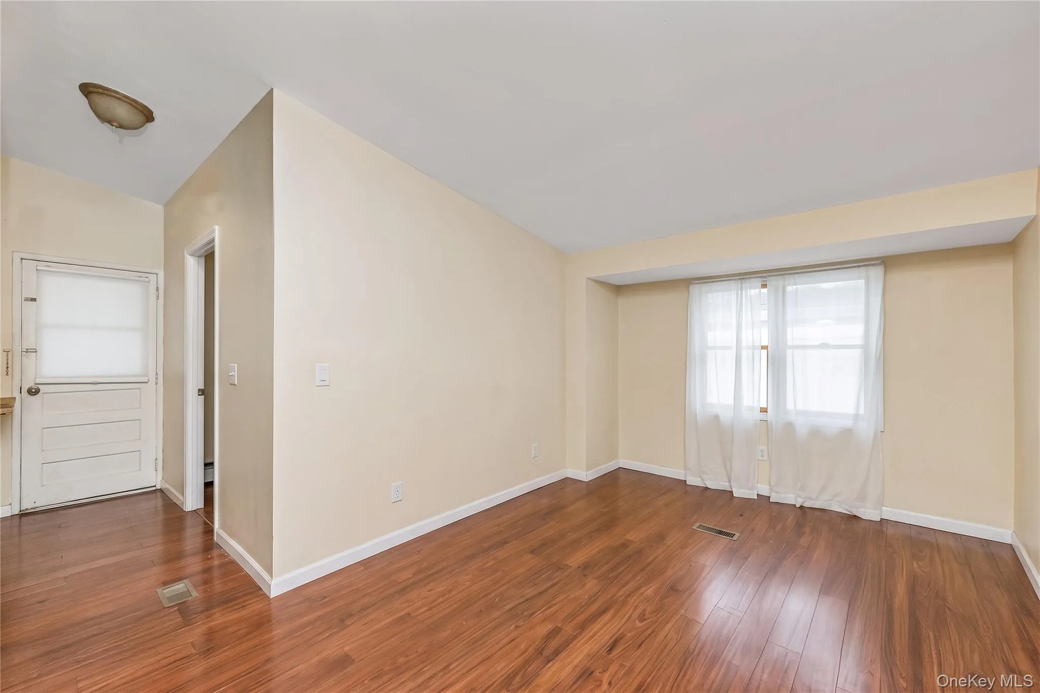 25 Beverly Street, Islip, NY, 3 Bedrooms Bedrooms, 7 Rooms Rooms,1 BathroomBathrooms,Residential,For Rent,Beverly,0,1039015 25 Beverly Street, Islip, NY, 3 Bedrooms Bedrooms, 7 Rooms Rooms,1 BathroomBathrooms,Residential,For Rent,Beverly,0,1039015