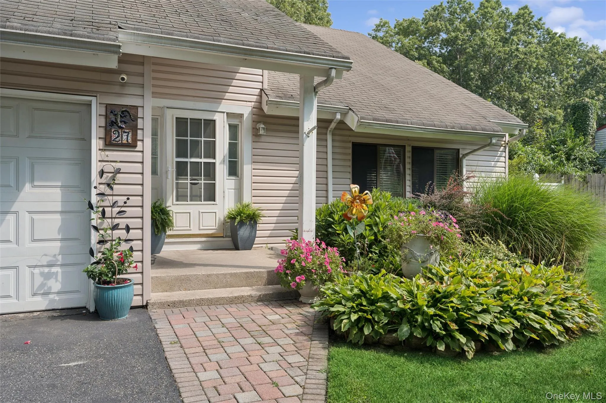 27 Sugarbush Lane, Brookhaven, NY, 4 Bedrooms Bedrooms, 9 Rooms Rooms,2 BathroomsBathrooms,Residential,For Rent,Sugarbush,0,1039017 27 Sugarbush Lane, Brookhaven, NY, 4 Bedrooms Bedrooms, 9 Rooms Rooms,2 BathroomsBathrooms,Residential,For Rent,Sugarbush,0,1039017