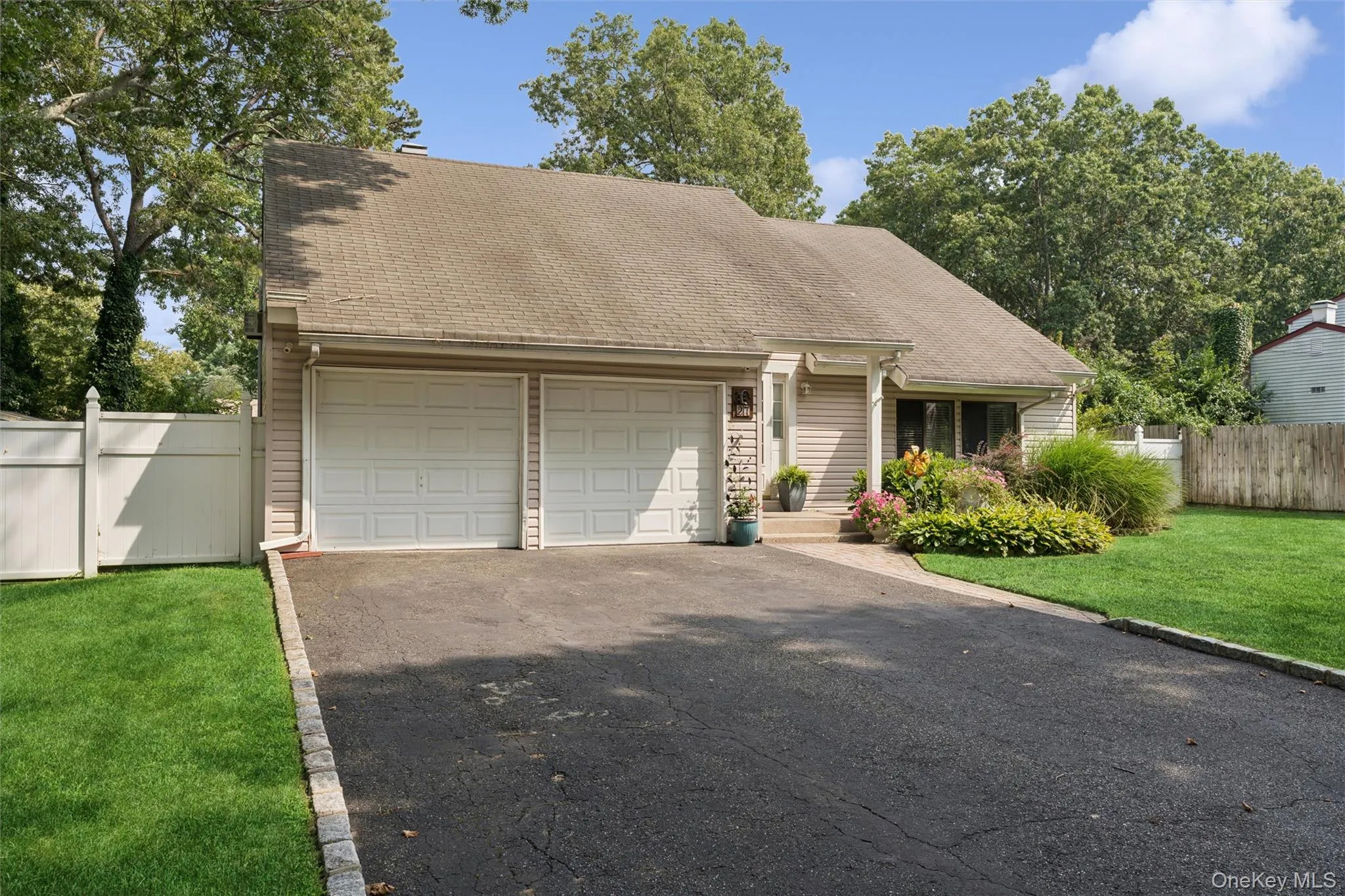 27 Sugarbush Lane, Brookhaven, NY, 4 Bedrooms Bedrooms, 9 Rooms Rooms,2 BathroomsBathrooms,Residential,For Rent,Sugarbush,0,1039017 27 Sugarbush Lane, Brookhaven, NY, 4 Bedrooms Bedrooms, 9 Rooms Rooms,2 BathroomsBathrooms,Residential,For Rent,Sugarbush,0,1039017