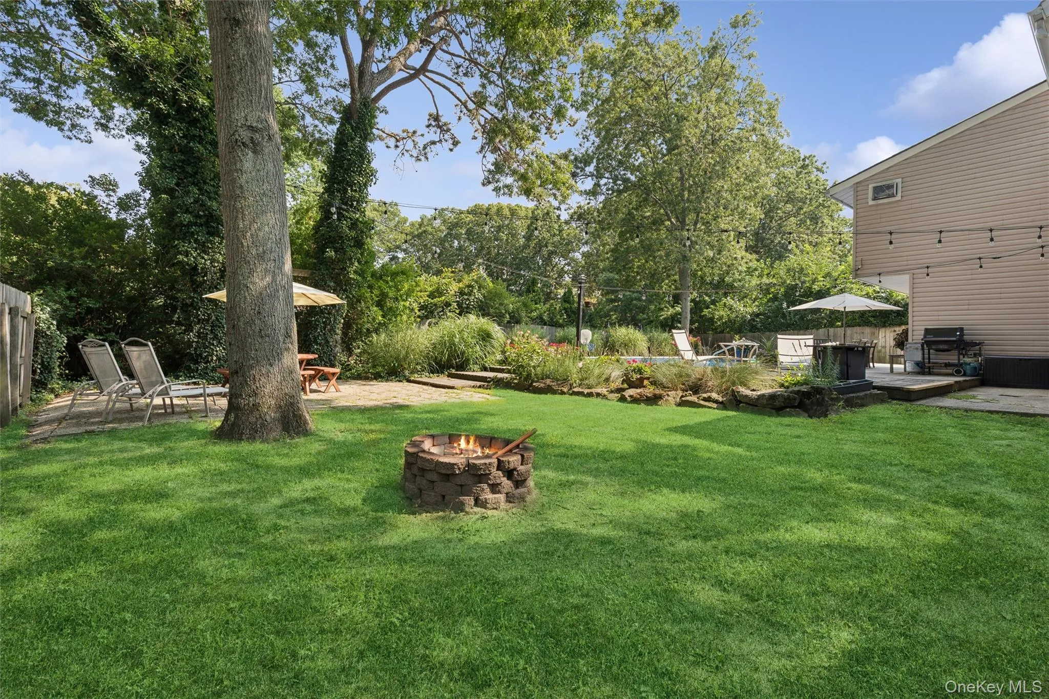 27 Sugarbush Lane, Brookhaven, NY, 4 Bedrooms Bedrooms, 9 Rooms Rooms,2 BathroomsBathrooms,Residential,For Rent,Sugarbush,0,1039017 27 Sugarbush Lane, Brookhaven, NY, 4 Bedrooms Bedrooms, 9 Rooms Rooms,2 BathroomsBathrooms,Residential,For Rent,Sugarbush,0,1039017