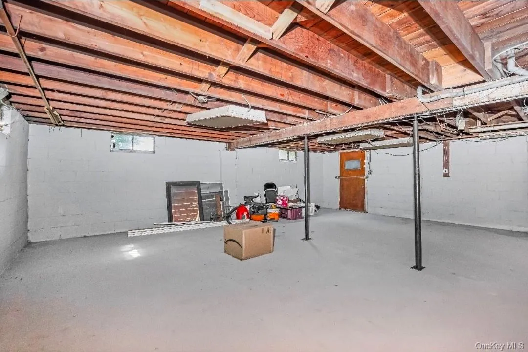 9 Half Moon Pond Road, Brookhaven, NY, 4 Bedrooms Bedrooms, 9 Rooms Rooms,2 BathroomsBathrooms,Residential,For Rent,Half Moon Pond,0,1039022 9 Half Moon Pond Road, Brookhaven, NY, 4 Bedrooms Bedrooms, 9 Rooms Rooms,2 BathroomsBathrooms,Residential,For Rent,Half Moon Pond,0,1039022