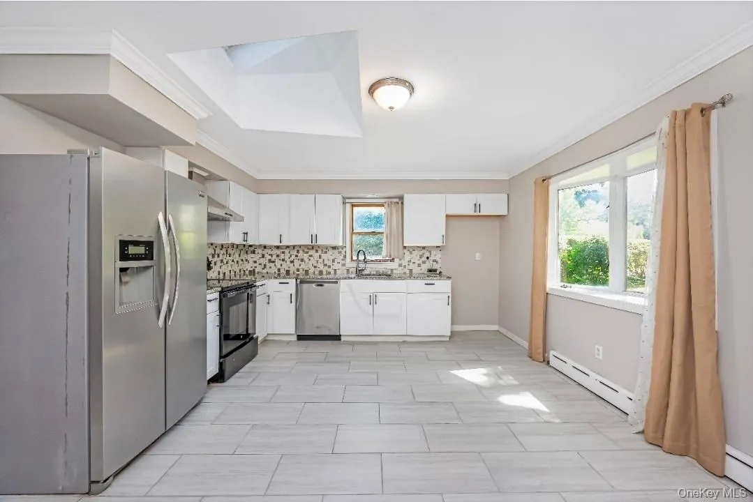 9 Half Moon Pond Road, Brookhaven, NY, 4 Bedrooms Bedrooms, 9 Rooms Rooms,2 BathroomsBathrooms,Residential,For Rent,Half Moon Pond,0,1039022 9 Half Moon Pond Road, Brookhaven, NY, 4 Bedrooms Bedrooms, 9 Rooms Rooms,2 BathroomsBathrooms,Residential,For Rent,Half Moon Pond,0,1039022