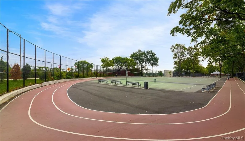 61-20 Grand Central Parkway, New York, NY, 3 Bedrooms Bedrooms, 6 Rooms Rooms,2 BathroomsBathrooms,Residential,For Rent,Grand Central,0,1039025 61-20 Grand Central Parkway, New York, NY, 3 Bedrooms Bedrooms, 6 Rooms Rooms,2 BathroomsBathrooms,Residential,For Rent,Grand Central,0,1039025