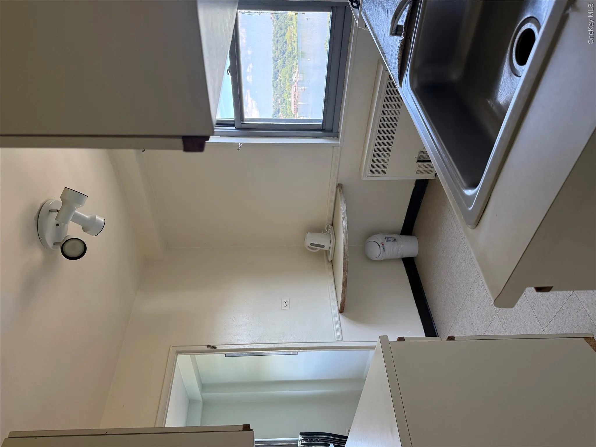 61-20 Grand Central Parkway, New York, NY, 3 Bedrooms Bedrooms, 6 Rooms Rooms,2 BathroomsBathrooms,Residential,For Rent,Grand Central,0,1039025 61-20 Grand Central Parkway, New York, NY, 3 Bedrooms Bedrooms, 6 Rooms Rooms,2 BathroomsBathrooms,Residential,For Rent,Grand Central,0,1039025