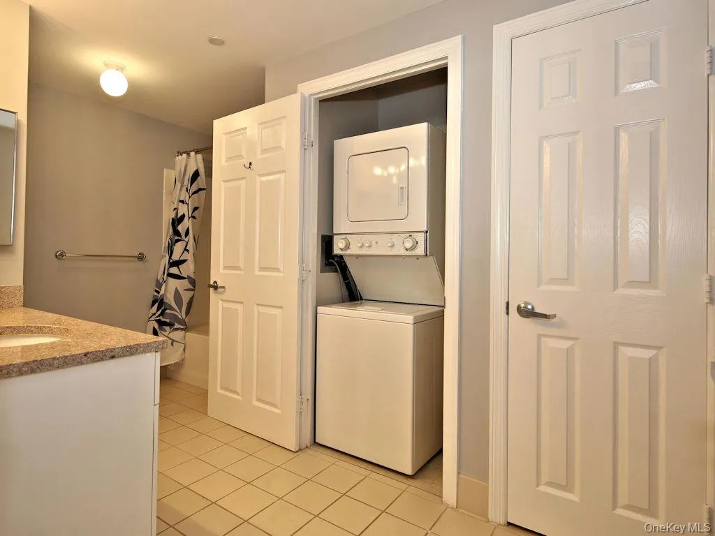 300 Mamaroneck Avenue, White Plains, NY, 1 Bedroom Bedrooms, 3 Rooms Rooms,1 BathroomBathrooms,Residential Lease,For Rent,Mamaroneck,0,1039026 300 Mamaroneck Avenue, White Plains, NY, 1 Bedroom Bedrooms, 3 Rooms Rooms,1 BathroomBathrooms,Residential Lease,For Rent,Mamaroneck,0,1039026