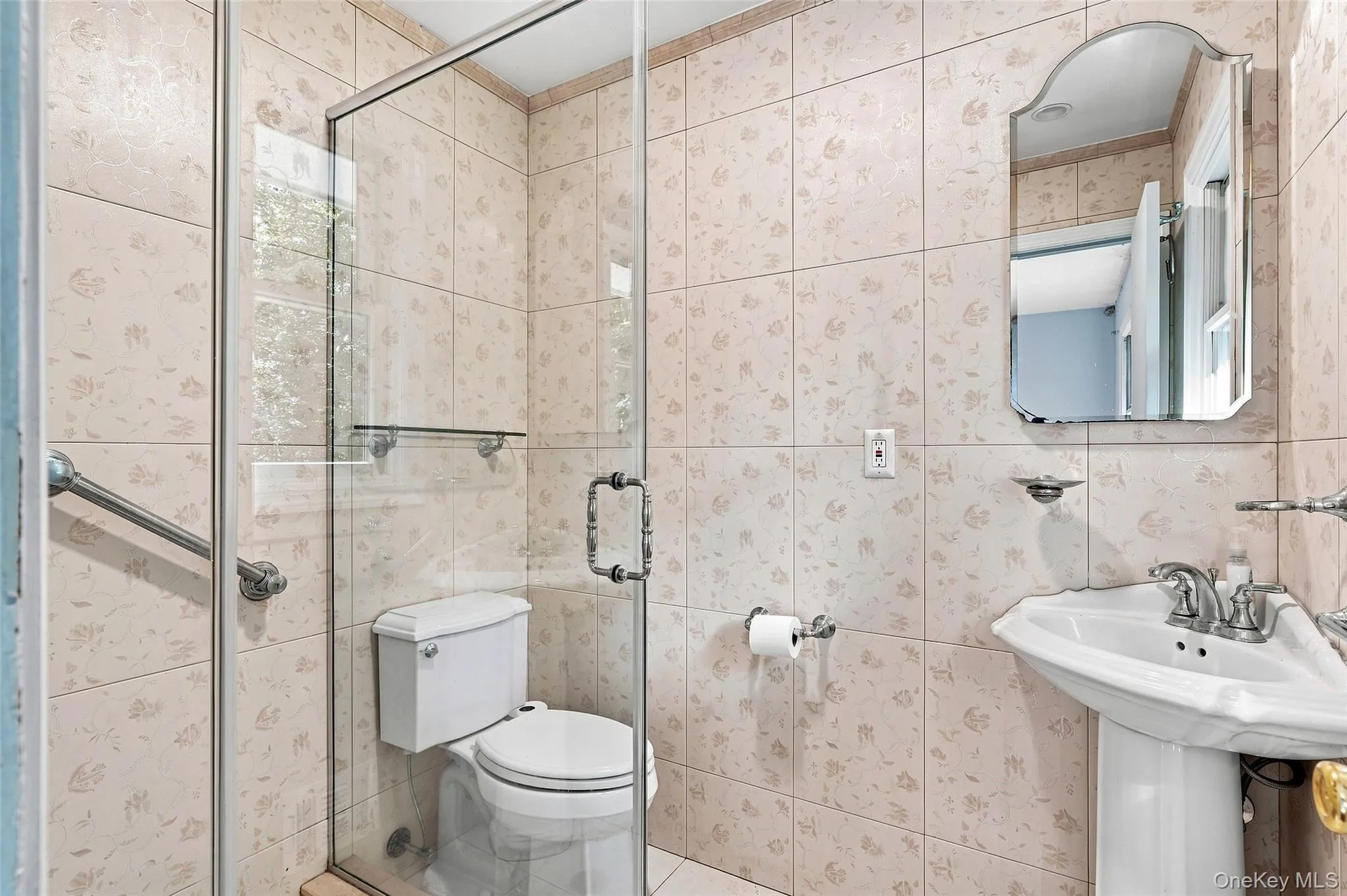 7 Overhill Road, New Rochelle, NY, 3 Bedrooms Bedrooms, 7 Rooms Rooms,2 BathroomsBathrooms,Residential,For Rent,Overhill,0,1039027 7 Overhill Road, New Rochelle, NY, 3 Bedrooms Bedrooms, 7 Rooms Rooms,2 BathroomsBathrooms,Residential,For Rent,Overhill,0,1039027