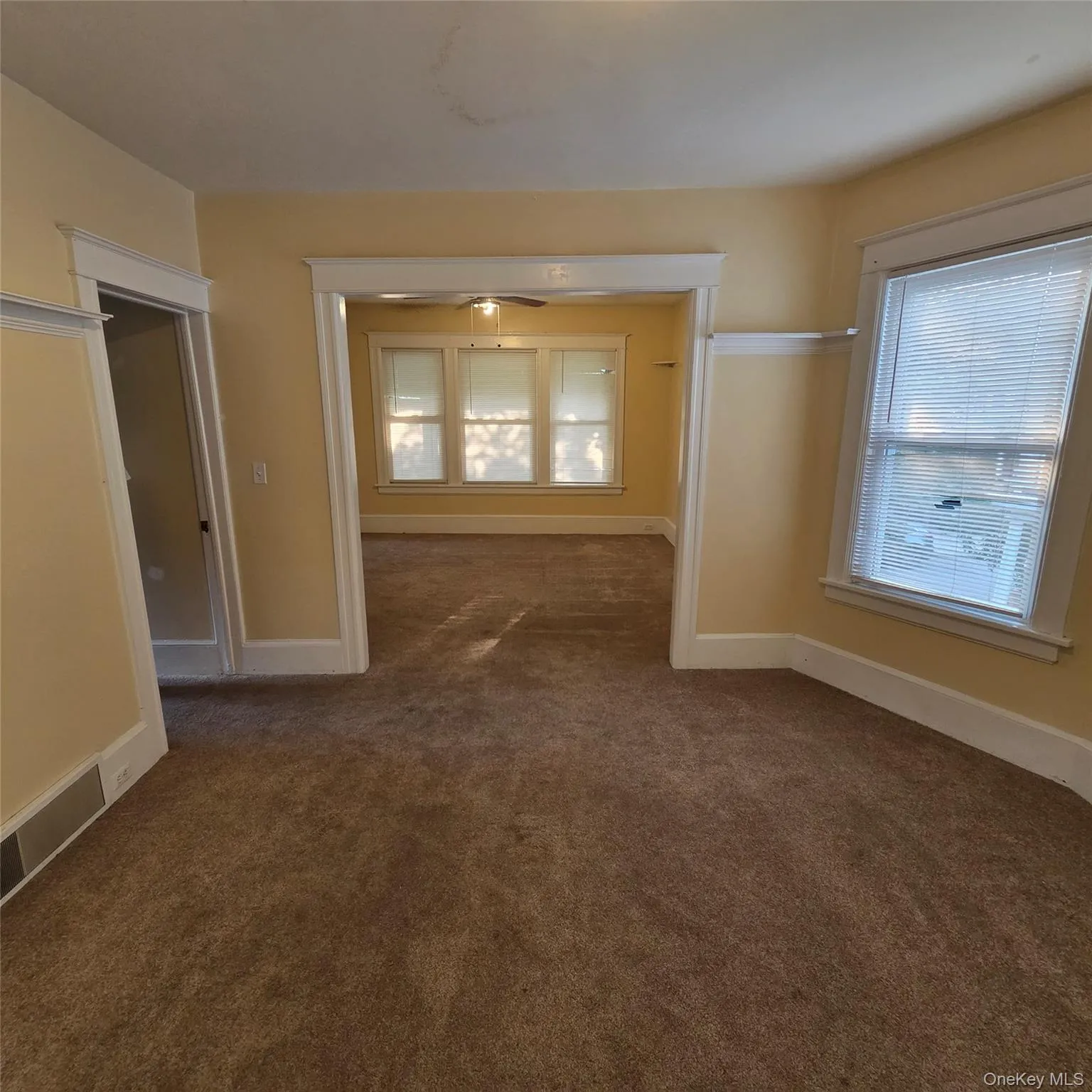 35 Manitou Avenue, Poughkeepsie, NY, 3 Bedrooms Bedrooms, 6 Rooms Rooms,1 BathroomBathrooms,Residential Lease,For Rent,Manitou,0,1039029 35 Manitou Avenue, Poughkeepsie, NY, 3 Bedrooms Bedrooms, 6 Rooms Rooms,1 BathroomBathrooms,Residential Lease,For Rent,Manitou,0,1039029