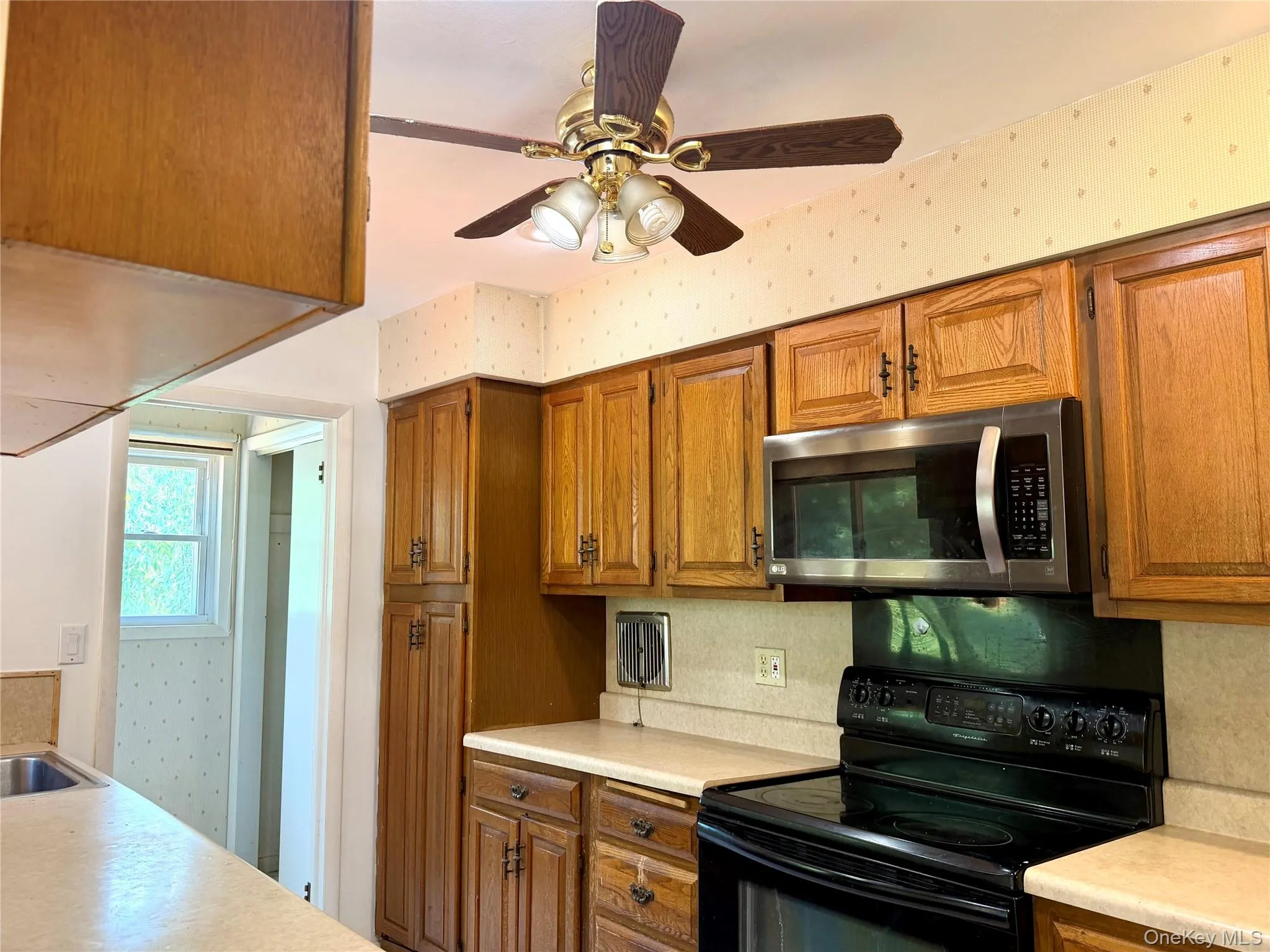 40 Crescent View, Thompson, NY, 3 Bedrooms Bedrooms, 13 Rooms Rooms,3 BathroomsBathrooms,Residential,For Rent,Crescent,0,1039031 40 Crescent View, Thompson, NY, 3 Bedrooms Bedrooms, 13 Rooms Rooms,3 BathroomsBathrooms,Residential,For Rent,Crescent,0,1039031