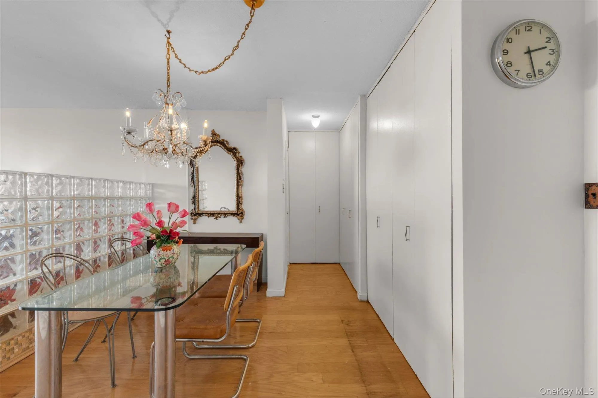 118-18 Union Turnpike, New York, NY, 3 Rooms Rooms,1 BathroomBathrooms,Residential,For Rent,Union,0,1039032 118-18 Union Turnpike, New York, NY, 3 Rooms Rooms,1 BathroomBathrooms,Residential,For Rent,Union,0,1039032