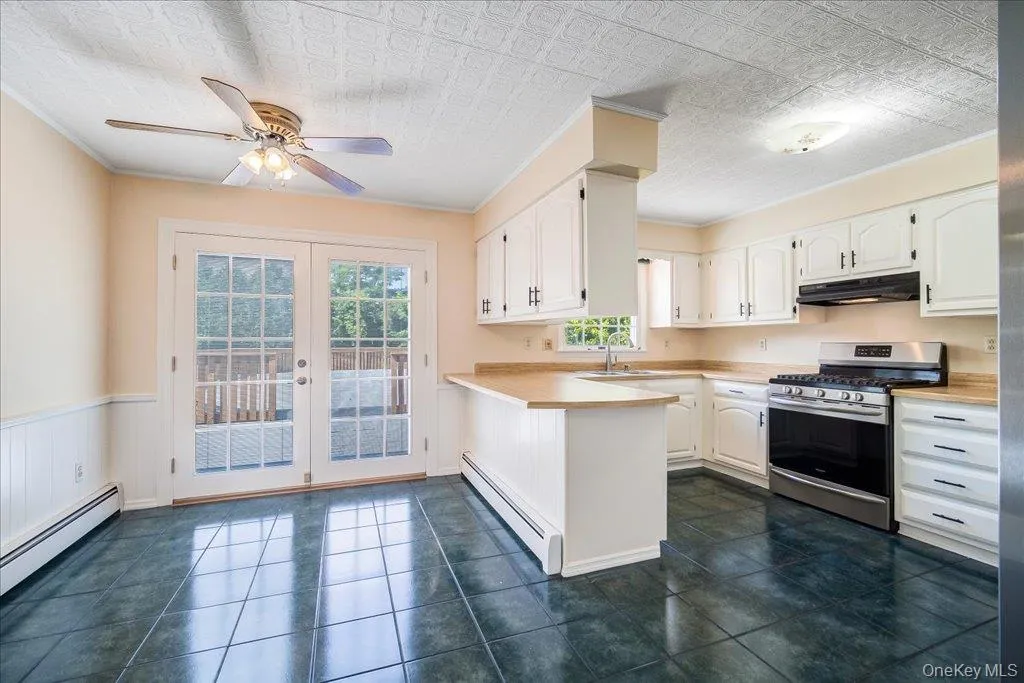 207 Butter Hill Drive, New Windsor, NY, 5 Bedrooms Bedrooms, 9 Rooms Rooms,2 BathroomsBathrooms,Residential,For Rent,Butter Hill,0,1039033 207 Butter Hill Drive, New Windsor, NY, 5 Bedrooms Bedrooms, 9 Rooms Rooms,2 BathroomsBathrooms,Residential,For Rent,Butter Hill,0,1039033