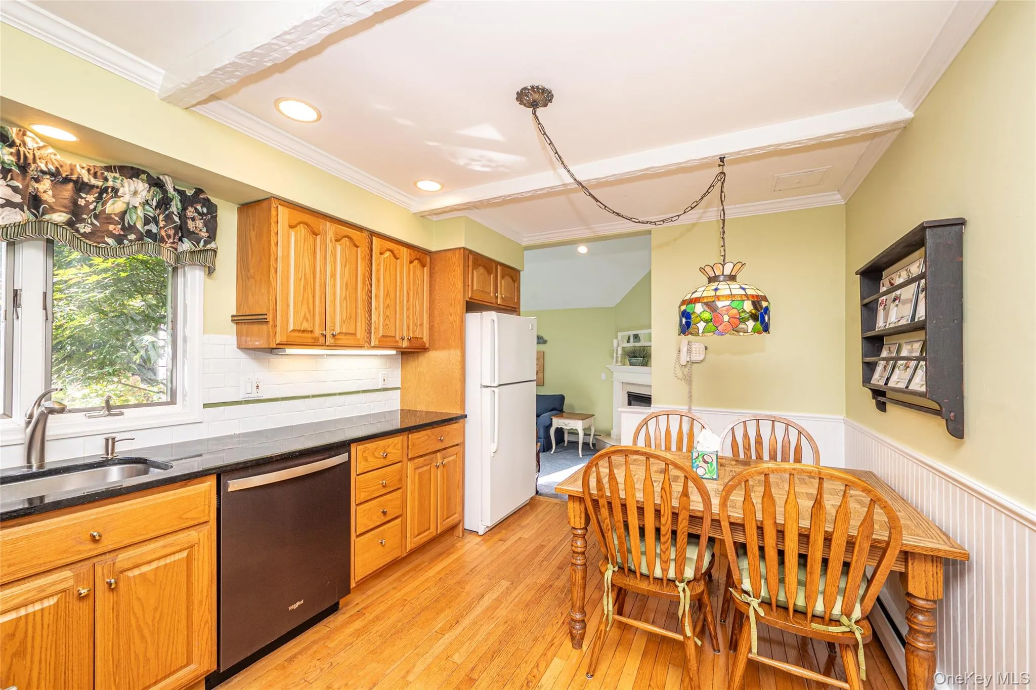 40 Somerset Drive, Smithtown, NY, 3 Bedrooms Bedrooms, 7 Rooms Rooms,1 BathroomBathrooms,Residential Lease,For Rent,Somerset,0,1039038 40 Somerset Drive, Smithtown, NY, 3 Bedrooms Bedrooms, 7 Rooms Rooms,1 BathroomBathrooms,Residential Lease,For Rent,Somerset,0,1039038