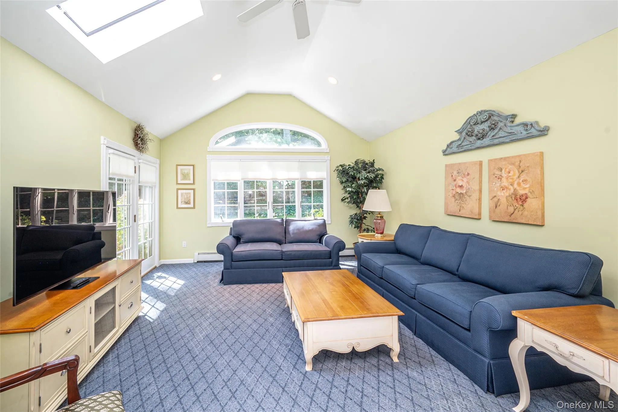40 Somerset Drive, Smithtown, NY, 3 Bedrooms Bedrooms, 7 Rooms Rooms,1 BathroomBathrooms,Residential Lease,For Rent,Somerset,0,1039038 40 Somerset Drive, Smithtown, NY, 3 Bedrooms Bedrooms, 7 Rooms Rooms,1 BathroomBathrooms,Residential Lease,For Rent,Somerset,0,1039038