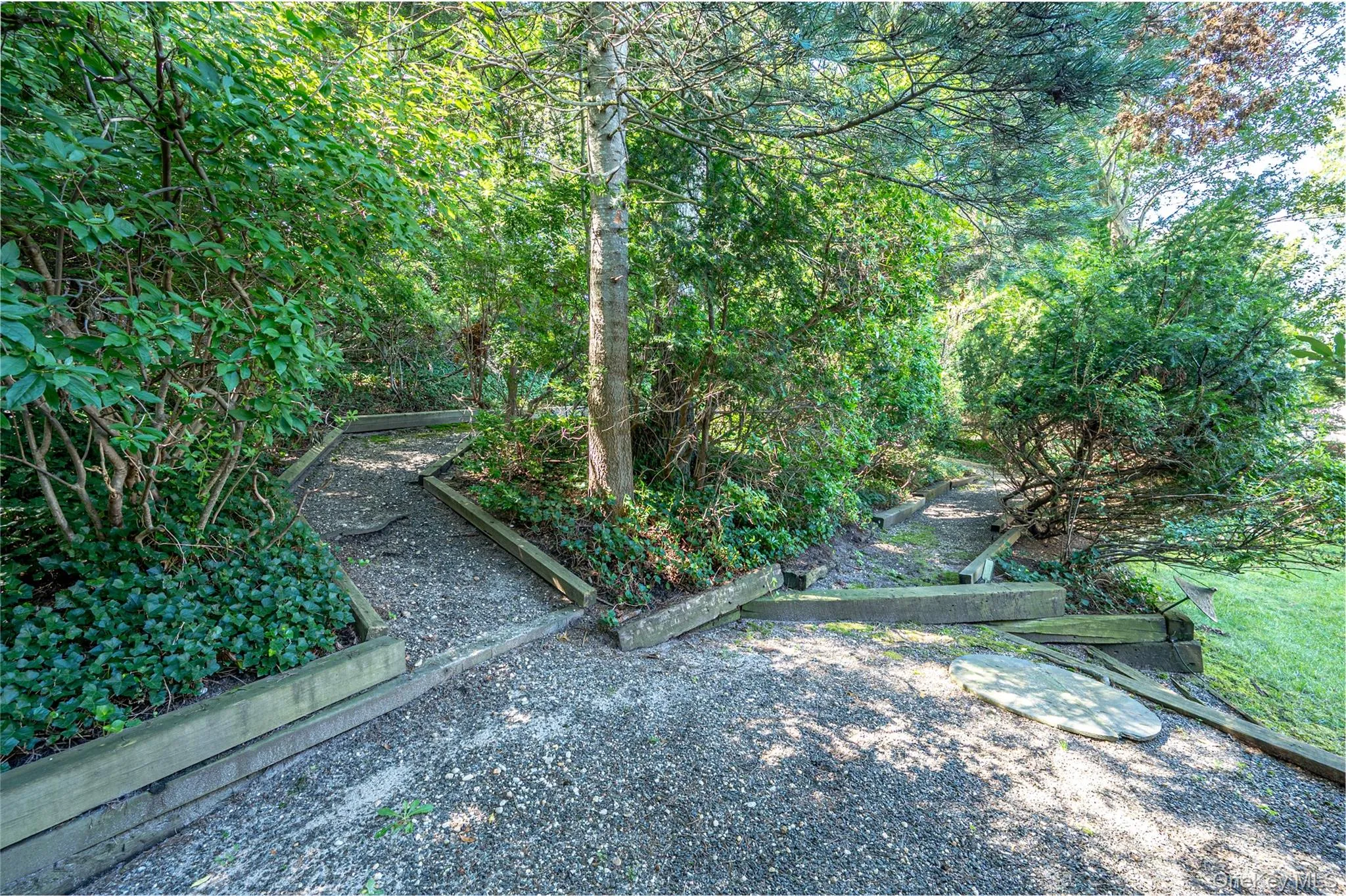 40 Somerset Drive, Smithtown, NY, 3 Bedrooms Bedrooms, 7 Rooms Rooms,1 BathroomBathrooms,Residential Lease,For Rent,Somerset,0,1039038 40 Somerset Drive, Smithtown, NY, 3 Bedrooms Bedrooms, 7 Rooms Rooms,1 BathroomBathrooms,Residential Lease,For Rent,Somerset,0,1039038