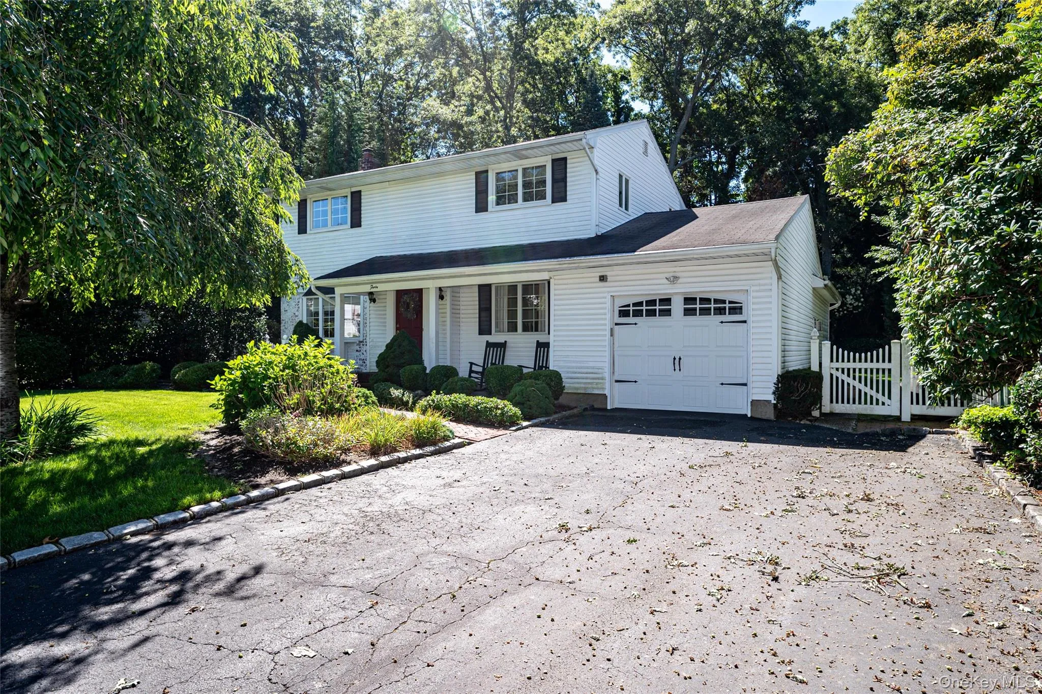 40 Somerset Drive, Smithtown, NY, 3 Bedrooms Bedrooms, 7 Rooms Rooms,1 BathroomBathrooms,Residential Lease,For Rent,Somerset,0,1039038 40 Somerset Drive, Smithtown, NY, 3 Bedrooms Bedrooms, 7 Rooms Rooms,1 BathroomBathrooms,Residential Lease,For Rent,Somerset,0,1039038