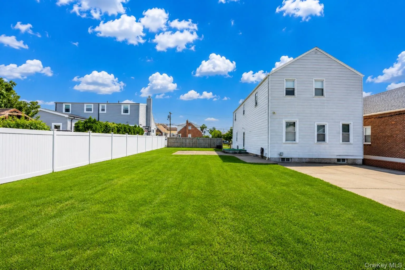 1024 First Avenue, Hempstead, NY, 7 Bedrooms Bedrooms, 12 Rooms Rooms,3 BathroomsBathrooms,Residential,For Rent,First,0,1039041 1024 First Avenue, Hempstead, NY, 7 Bedrooms Bedrooms, 12 Rooms Rooms,3 BathroomsBathrooms,Residential,For Rent,First,0,1039041