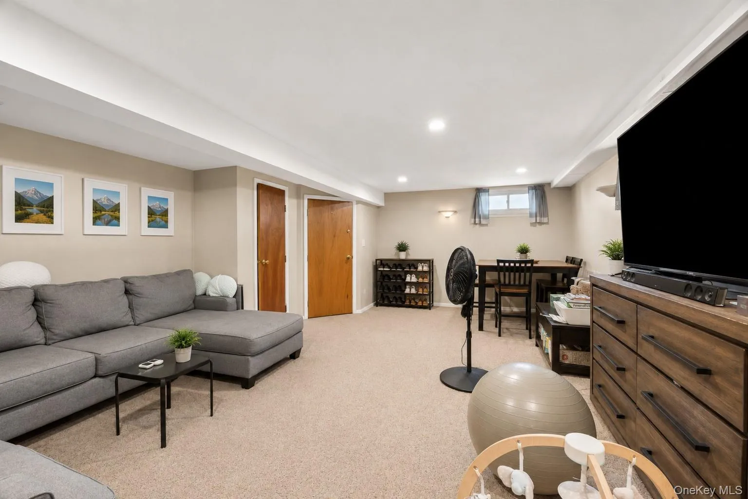 1024 First Avenue, Hempstead, NY, 7 Bedrooms Bedrooms, 12 Rooms Rooms,3 BathroomsBathrooms,Residential,For Rent,First,0,1039041 1024 First Avenue, Hempstead, NY, 7 Bedrooms Bedrooms, 12 Rooms Rooms,3 BathroomsBathrooms,Residential,For Rent,First,0,1039041