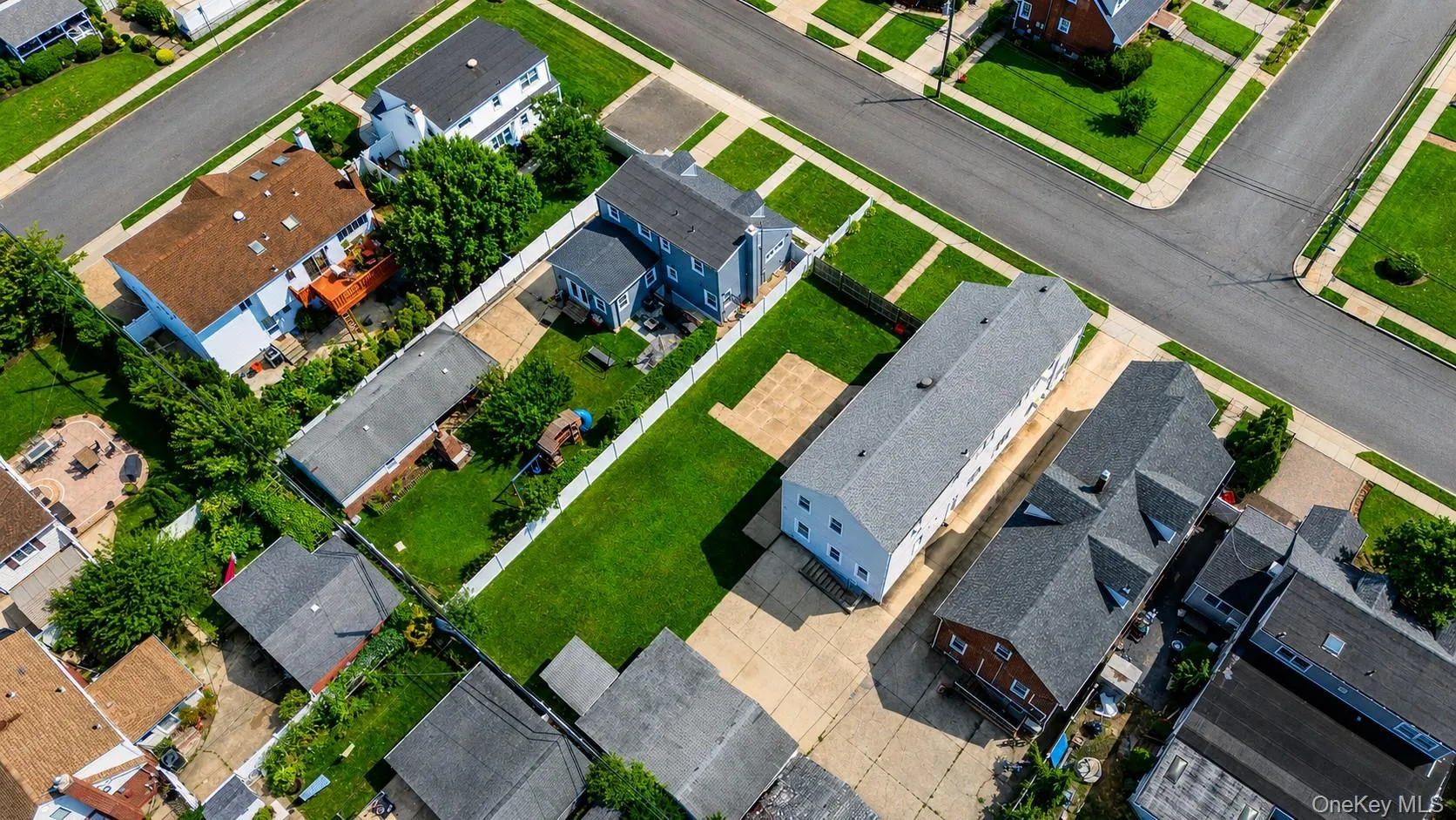 1024 First Avenue, Hempstead, NY, 7 Bedrooms Bedrooms, 12 Rooms Rooms,3 BathroomsBathrooms,Residential,For Rent,First,0,1039041 1024 First Avenue, Hempstead, NY, 7 Bedrooms Bedrooms, 12 Rooms Rooms,3 BathroomsBathrooms,Residential,For Rent,First,0,1039041