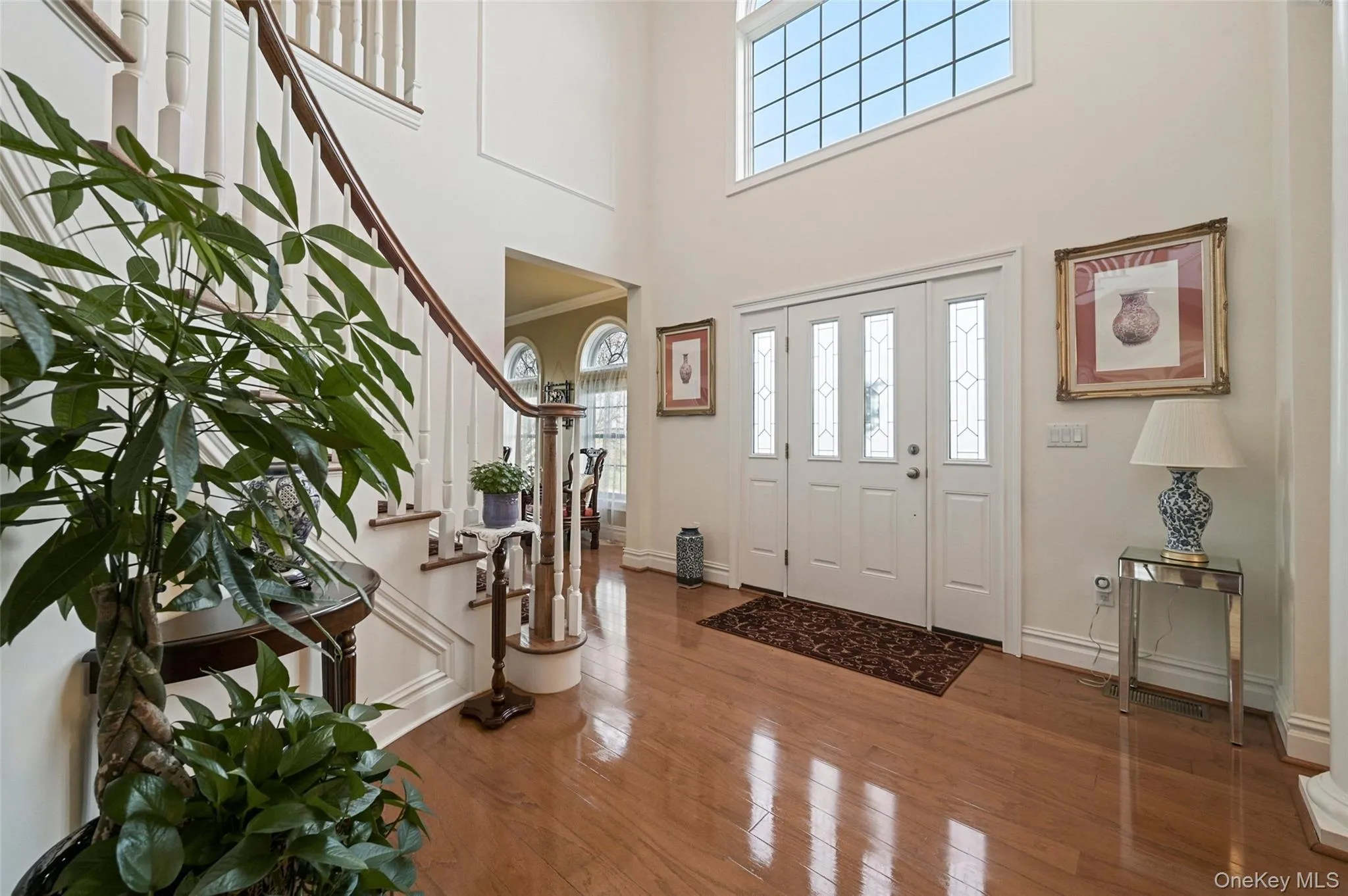 Wide open entry way with views from second floor Wide open entry way with views from second floor