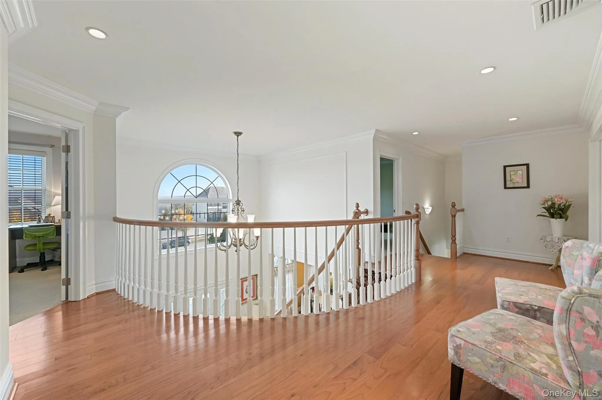 Beautiful architecture second floor landing Beautiful architecture second floor landing