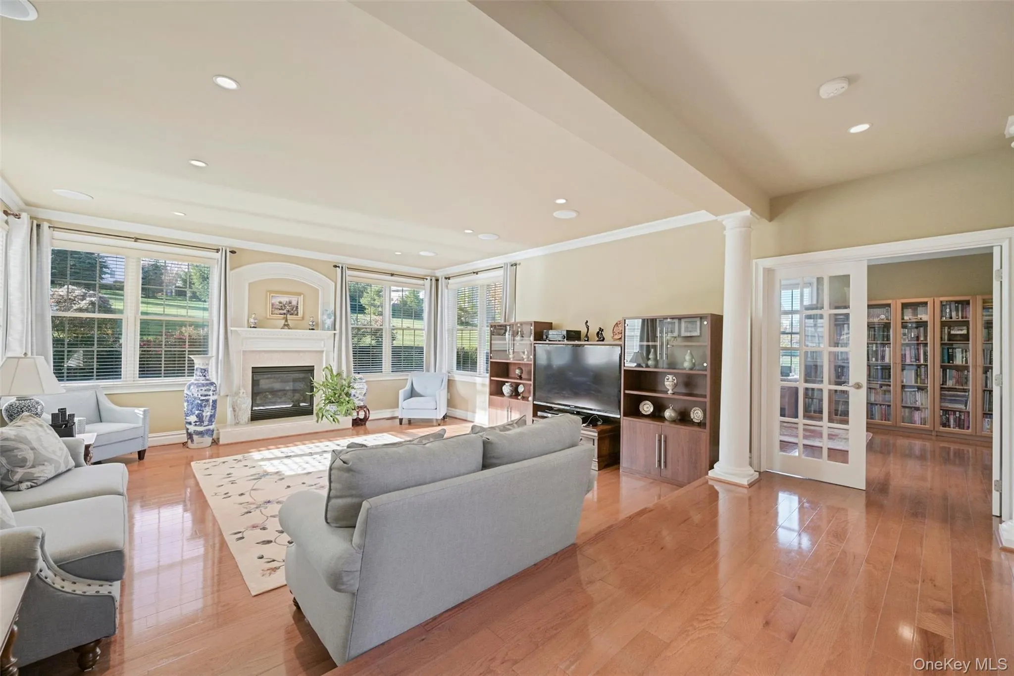 Step down in to this gorgeous, bright living room off the kitchen Step down in to this gorgeous, bright living room off the kitchen