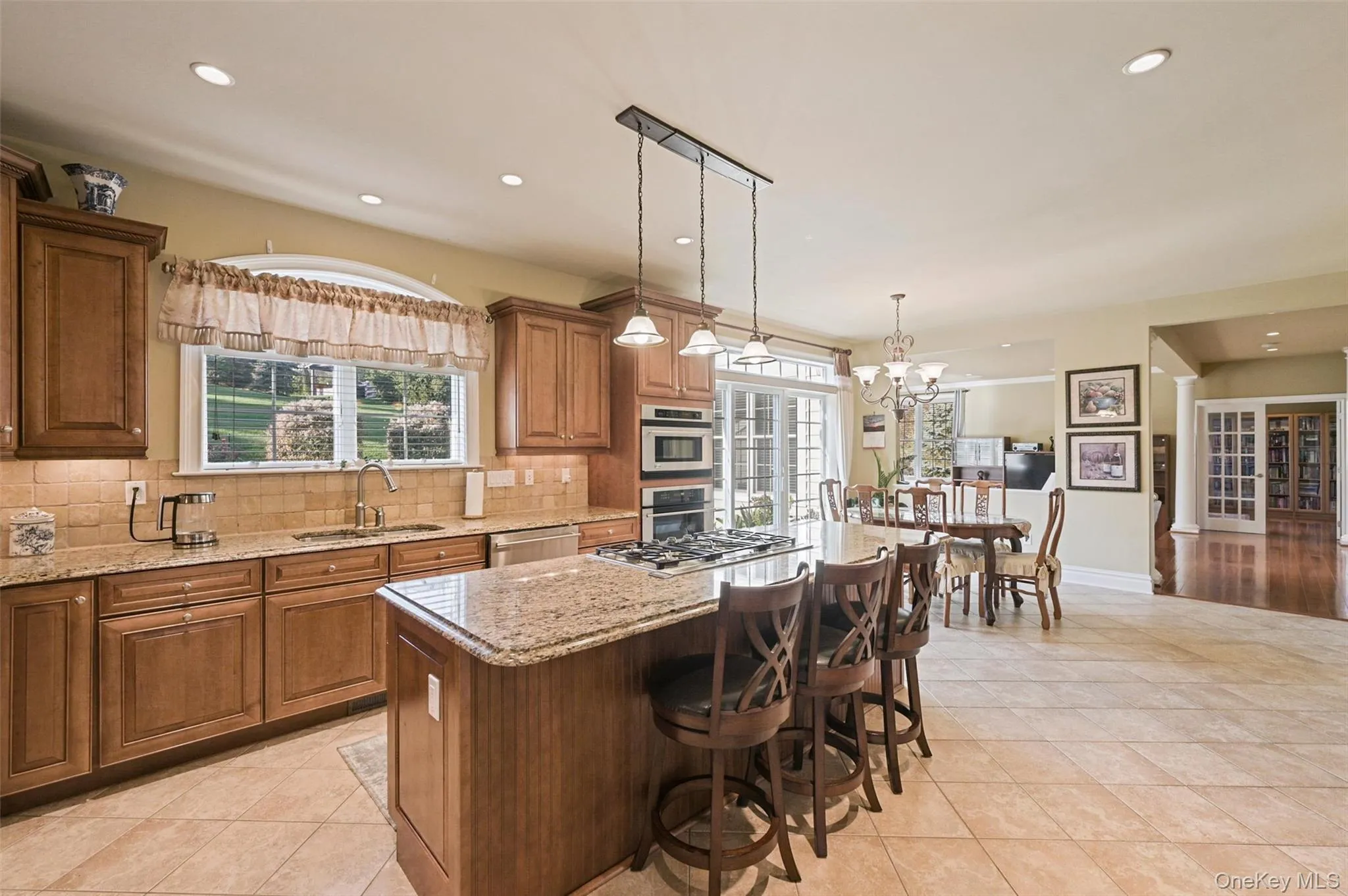 Large kitchen to dining area and open to living room Large kitchen to dining area and open to living room