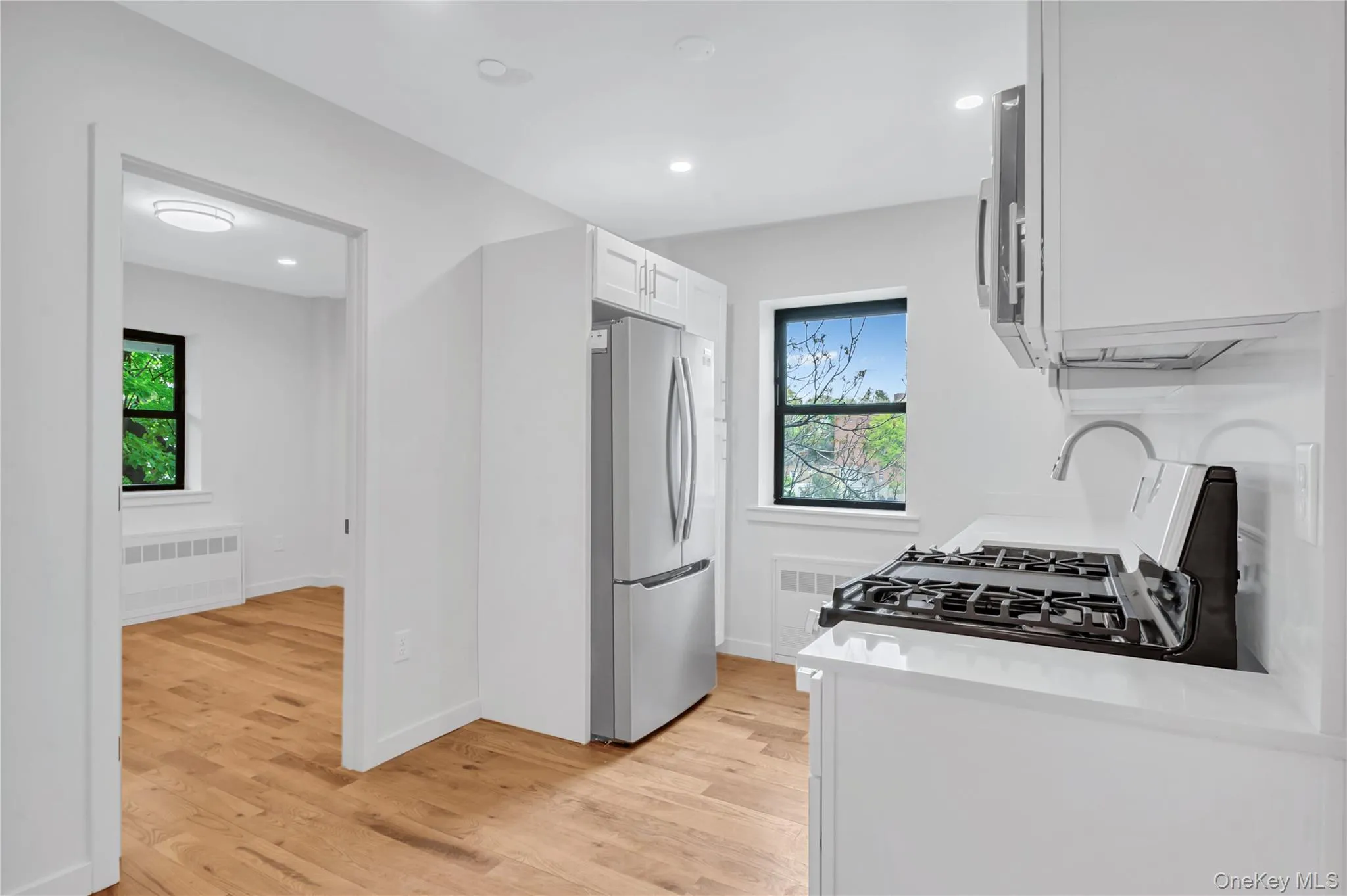 671 Bronx River Road, Yonkers, NY, 2 Bedrooms Bedrooms, 5 Rooms Rooms,1 BathroomBathrooms,Residential,For Rent,Bronx River,0,1039047 671 Bronx River Road, Yonkers, NY, 2 Bedrooms Bedrooms, 5 Rooms Rooms,1 BathroomBathrooms,Residential,For Rent,Bronx River,0,1039047
