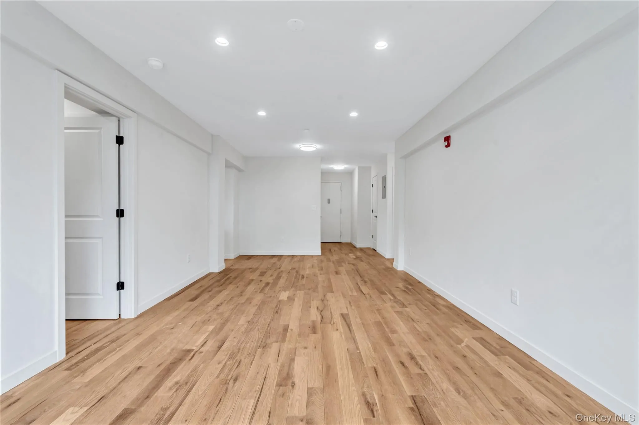 671 Bronx River Road, Yonkers, NY, 2 Bedrooms Bedrooms, 5 Rooms Rooms,1 BathroomBathrooms,Residential,For Rent,Bronx River,0,1039047 671 Bronx River Road, Yonkers, NY, 2 Bedrooms Bedrooms, 5 Rooms Rooms,1 BathroomBathrooms,Residential,For Rent,Bronx River,0,1039047
