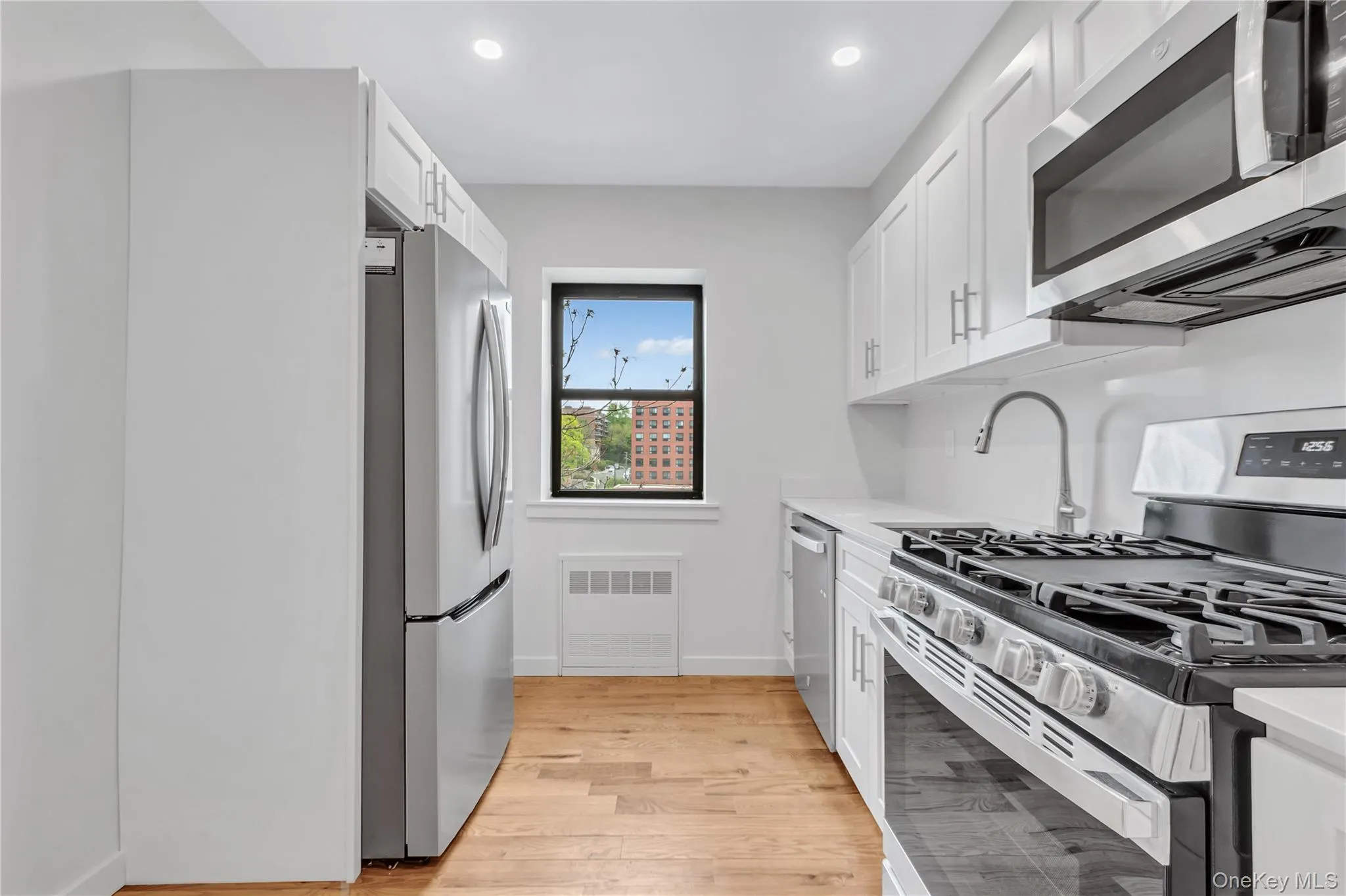 671 Bronx River Road, Yonkers, NY, 2 Bedrooms Bedrooms, 5 Rooms Rooms,1 BathroomBathrooms,Residential,For Rent,Bronx River,0,1039047 671 Bronx River Road, Yonkers, NY, 2 Bedrooms Bedrooms, 5 Rooms Rooms,1 BathroomBathrooms,Residential,For Rent,Bronx River,0,1039047