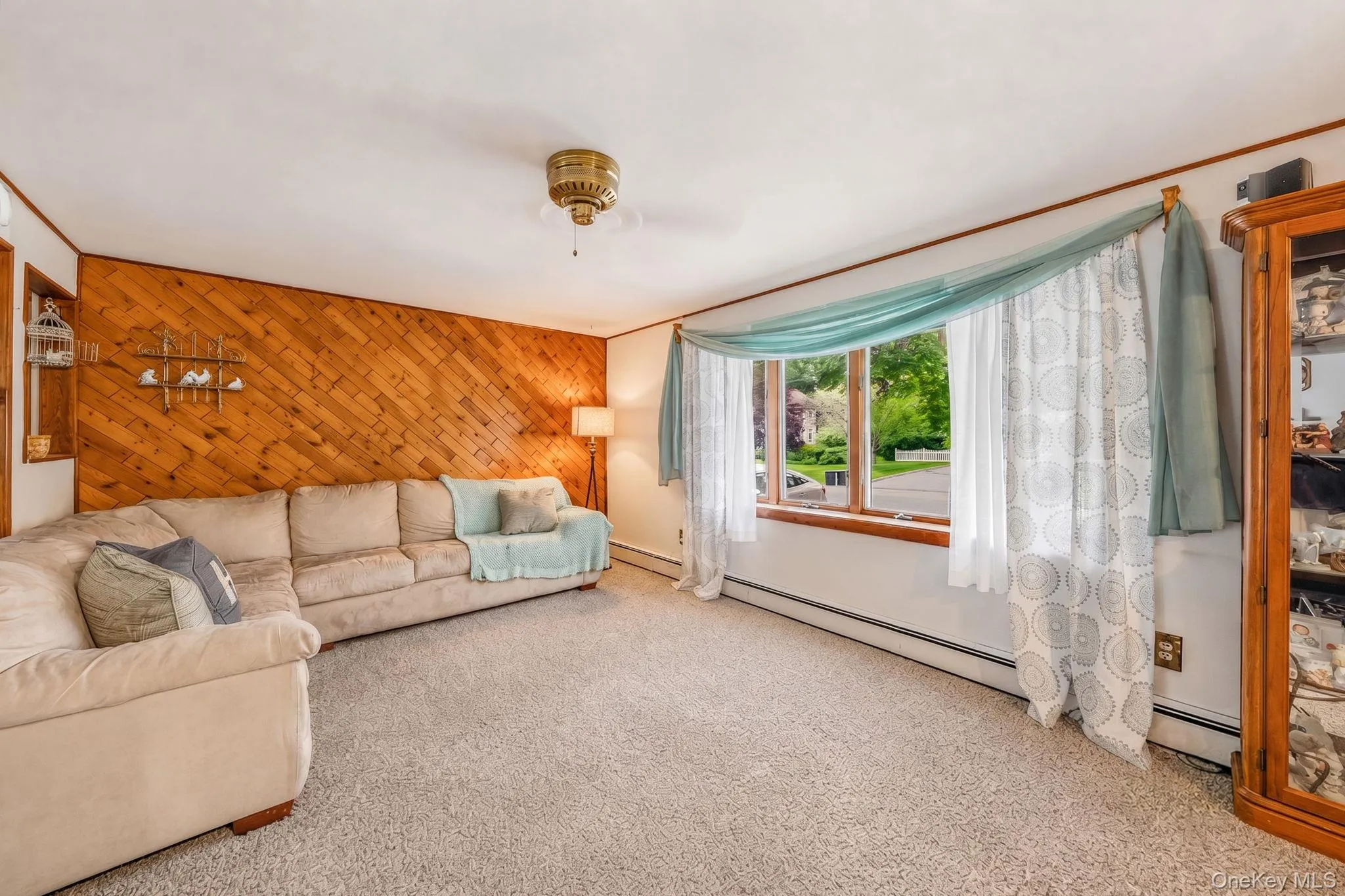 9 Foxcroft Lane, Brookhaven, NY, 3 Bedrooms Bedrooms, 6 Rooms Rooms,1 BathroomBathrooms,Residential,For Rent,Foxcroft,0,1039055 9 Foxcroft Lane, Brookhaven, NY, 3 Bedrooms Bedrooms, 6 Rooms Rooms,1 BathroomBathrooms,Residential,For Rent,Foxcroft,0,1039055