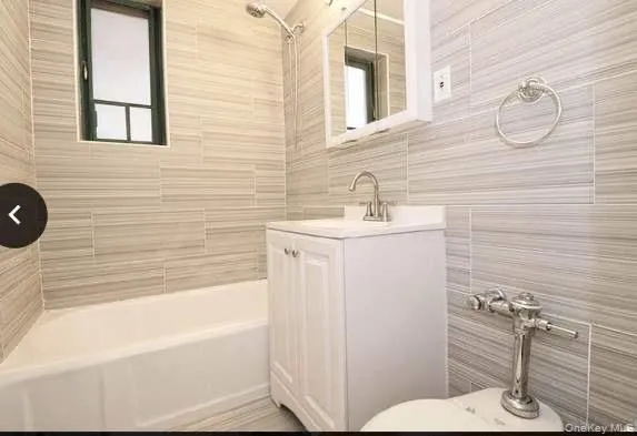 1515 Metropolitan Avenue, New York, NY, 2 Bedrooms Bedrooms, 3 Rooms Rooms,1 BathroomBathrooms,Residential,For Rent,Metropolitan,0,1039056 1515 Metropolitan Avenue, New York, NY, 2 Bedrooms Bedrooms, 3 Rooms Rooms,1 BathroomBathrooms,Residential,For Rent,Metropolitan,0,1039056