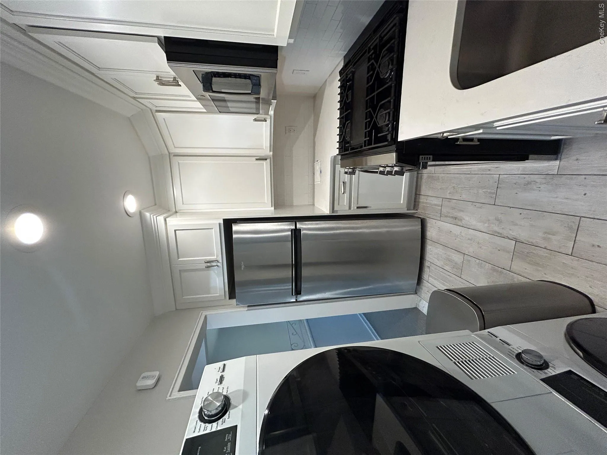 220-21 Hillside Avenue, New York, NY, 2 Bedrooms Bedrooms, 5 Rooms Rooms,1 BathroomBathrooms,Residential,For Rent,Hillside,0,1039061 220-21 Hillside Avenue, New York, NY, 2 Bedrooms Bedrooms, 5 Rooms Rooms,1 BathroomBathrooms,Residential,For Rent,Hillside,0,1039061