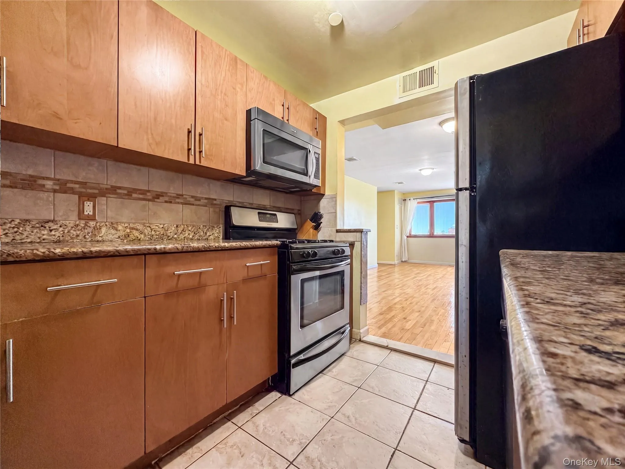 339 Avenue P, New York, NY, 2 Bedrooms Bedrooms, 3 Rooms Rooms,2 BathroomsBathrooms,Residential,For Rent,Avenue P,0,1039067 339 Avenue P, New York, NY, 2 Bedrooms Bedrooms, 3 Rooms Rooms,2 BathroomsBathrooms,Residential,For Rent,Avenue P,0,1039067
