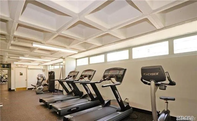 150-38 Union Turnpike, New York, NY, 1 Bedroom Bedrooms, 5 Rooms Rooms,1 BathroomBathrooms,Residential,For Rent,Union,0,1039069 150-38 Union Turnpike, New York, NY, 1 Bedroom Bedrooms, 5 Rooms Rooms,1 BathroomBathrooms,Residential,For Rent,Union,0,1039069