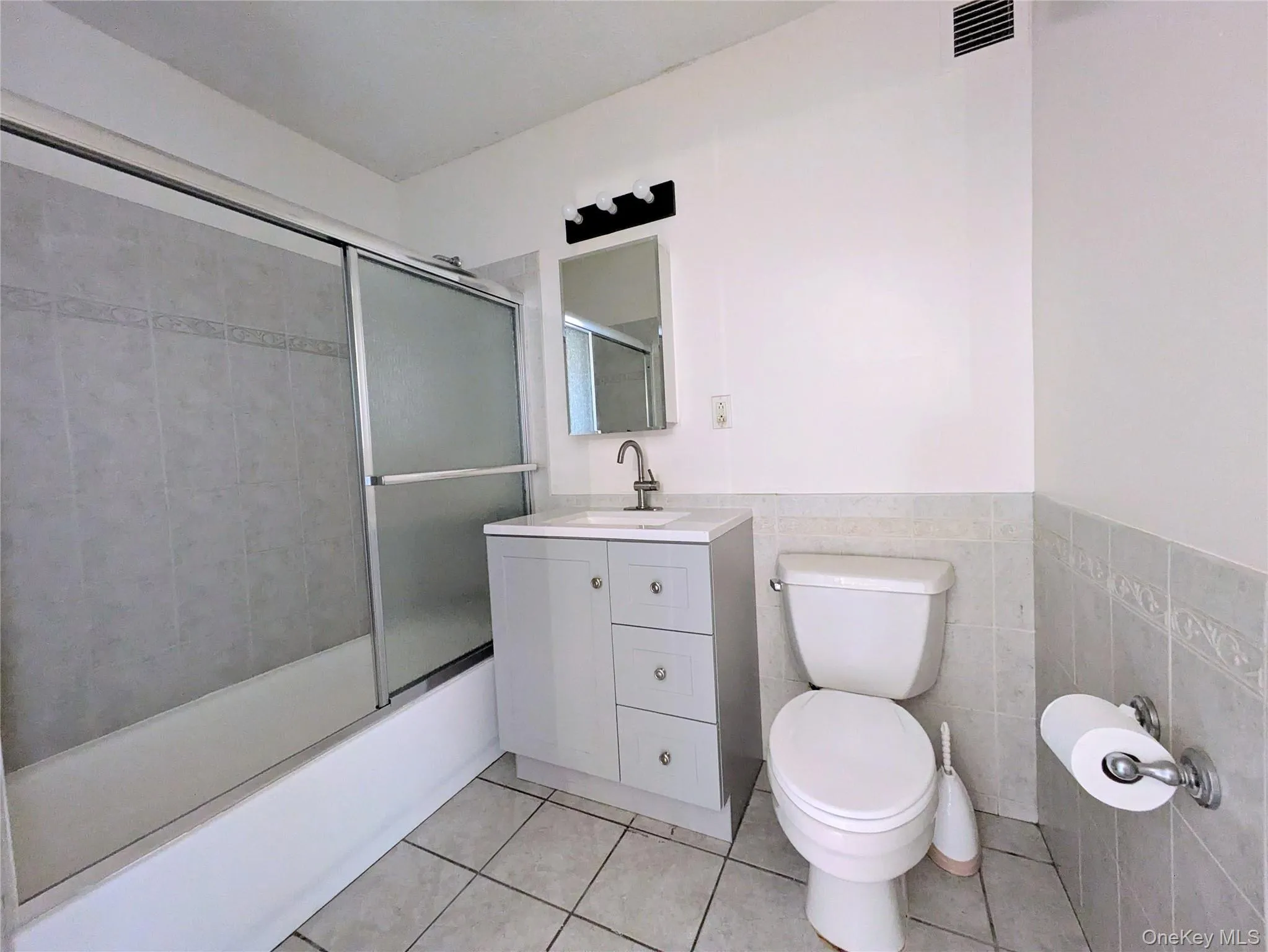 221 Beach 80, New York, NY, 2 Bedrooms Bedrooms, 5 Rooms Rooms,1 BathroomBathrooms,Residential Lease,For Rent,Beach 80,0,1039072 221 Beach 80, New York, NY, 2 Bedrooms Bedrooms, 5 Rooms Rooms,1 BathroomBathrooms,Residential Lease,For Rent,Beach 80,0,1039072