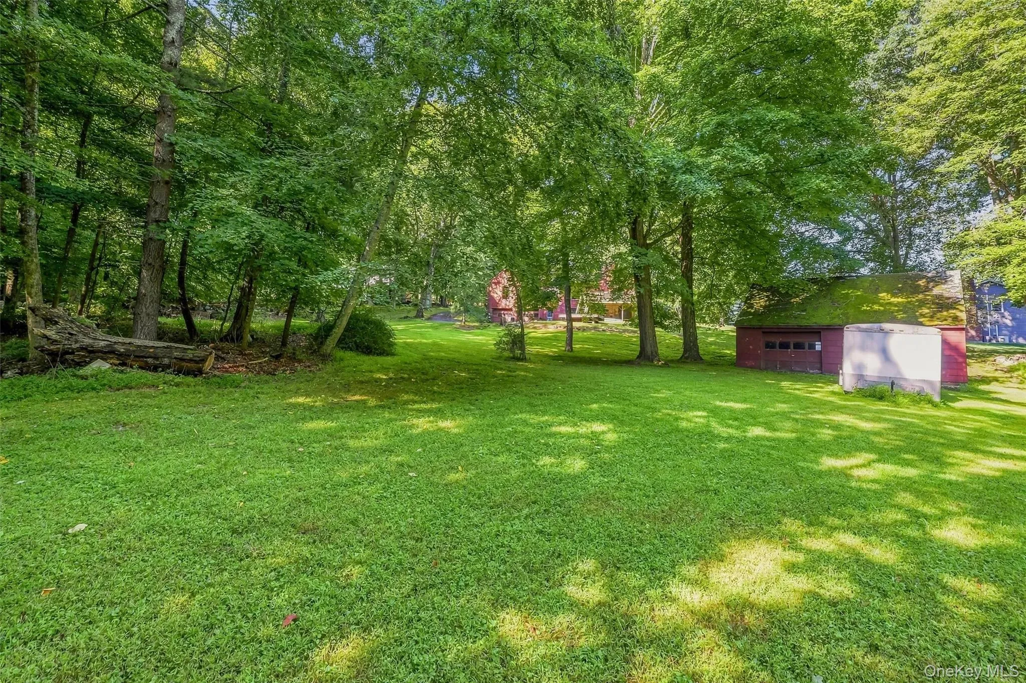 An expansive yard area, An expansive yard area,